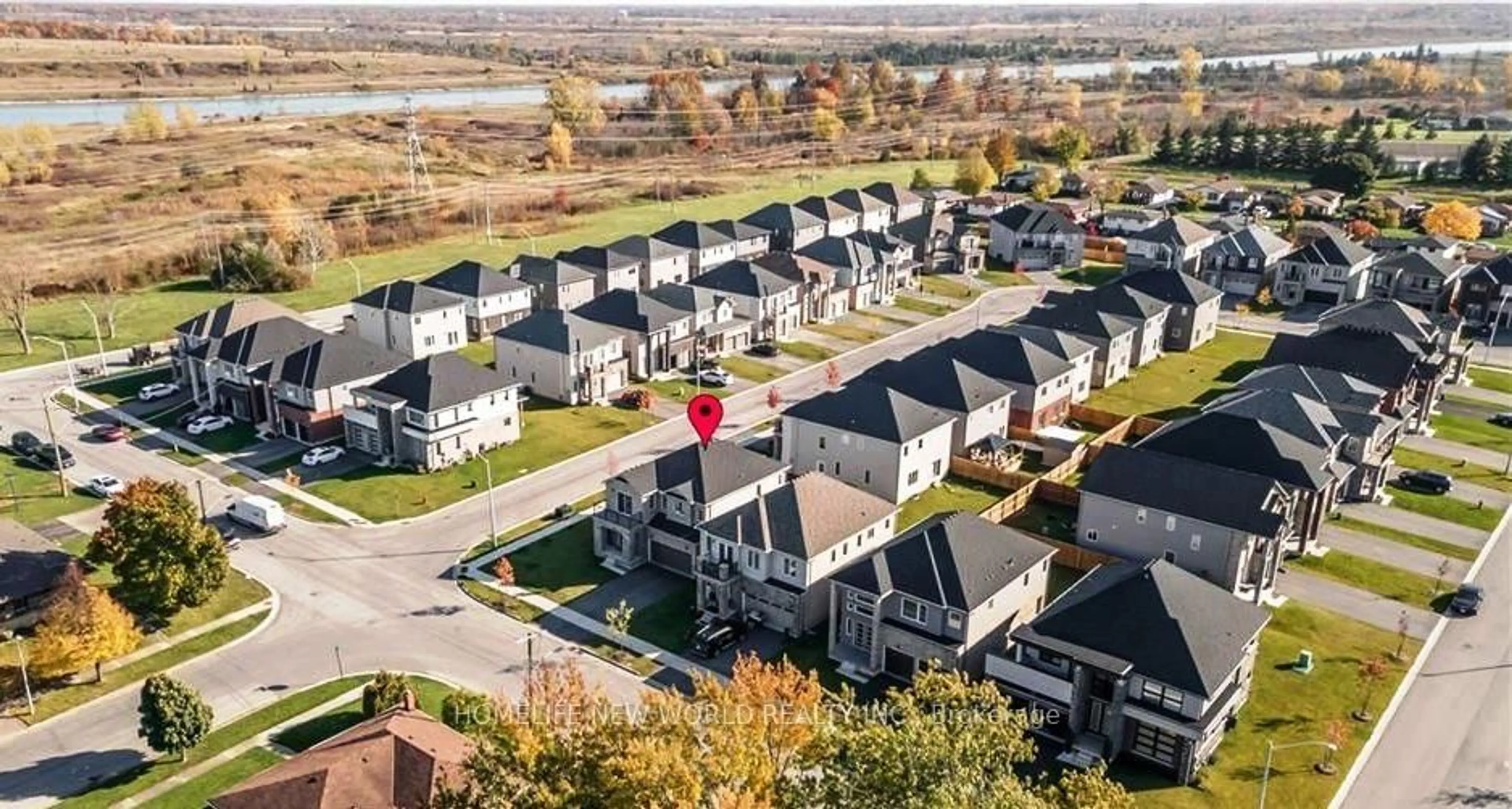 A pic from outside/outdoor area/front of a property/back of a property/a pic from drone, street for 162 MCCABE Ave, Welland Ontario L3B 0H6