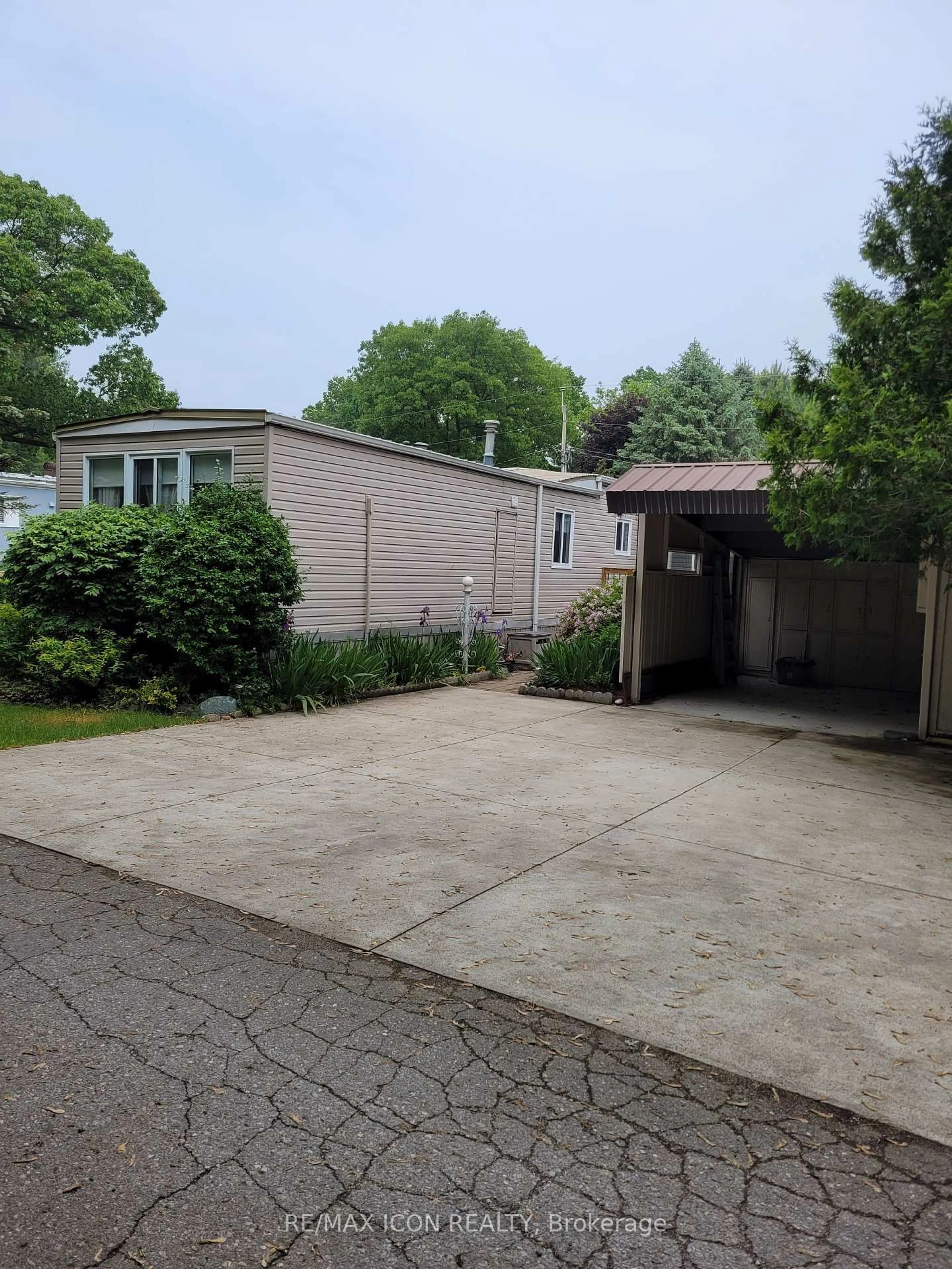 Unknown for 9839 Lakeshore Rd #17, Lambton Shores Ontario N0M 1T0