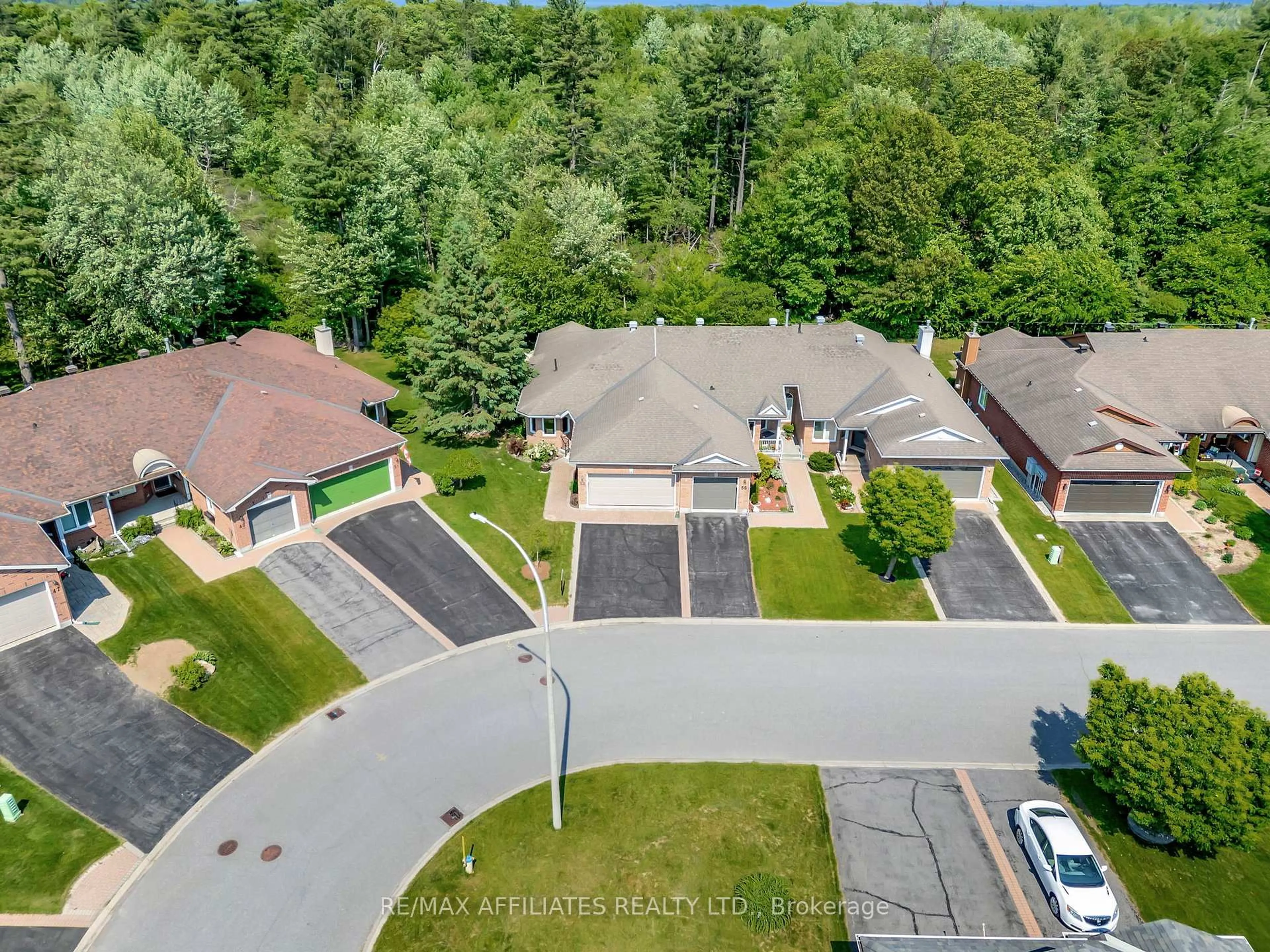 A pic from outside/outdoor area/front of a property/back of a property/a pic from drone, street for 53 Bunting Lane, Ottawa Ontario K2M 2P5