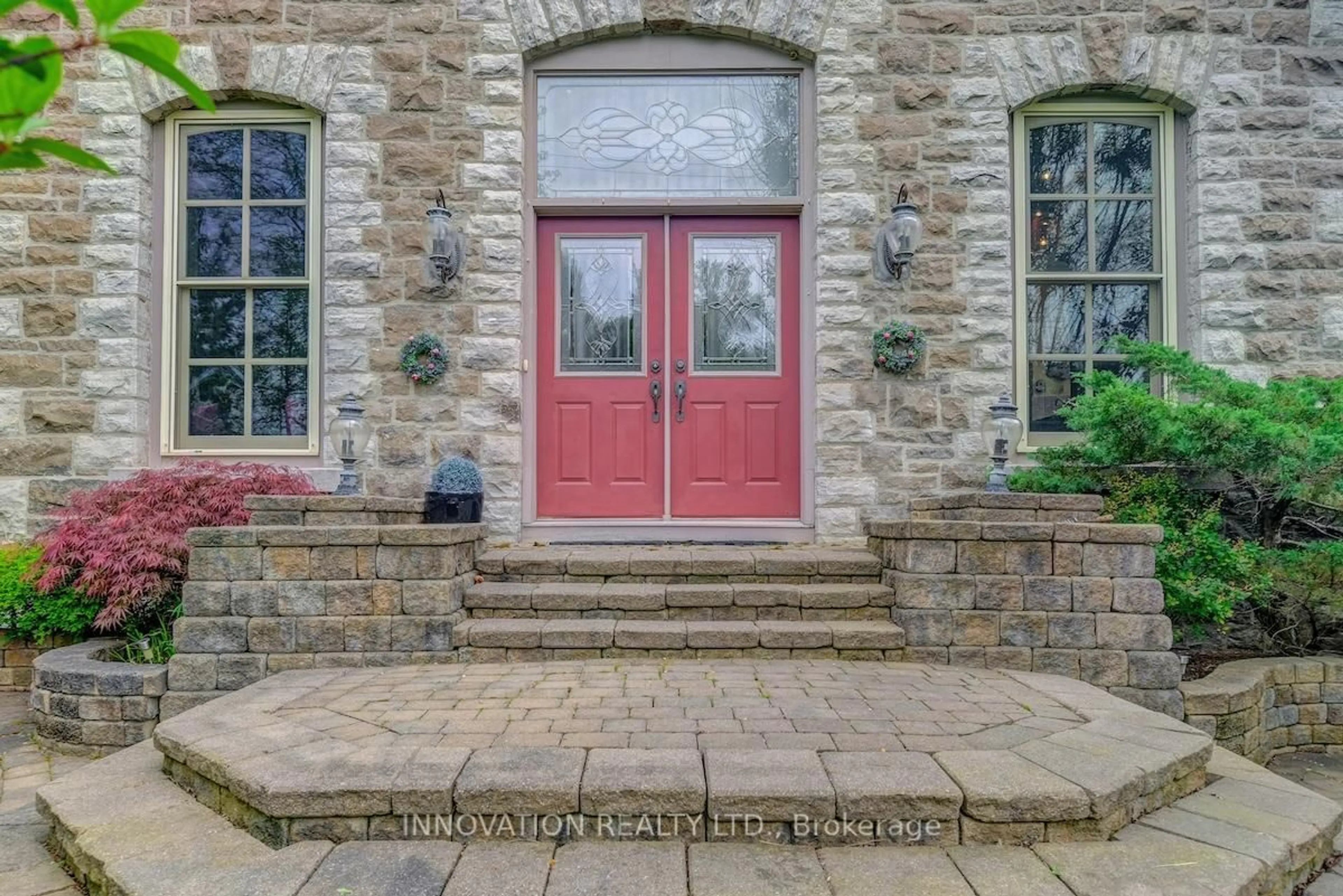 Indoor entryway for 2976 Richmond Rd #1, Ottawa Ontario K2B 6S7