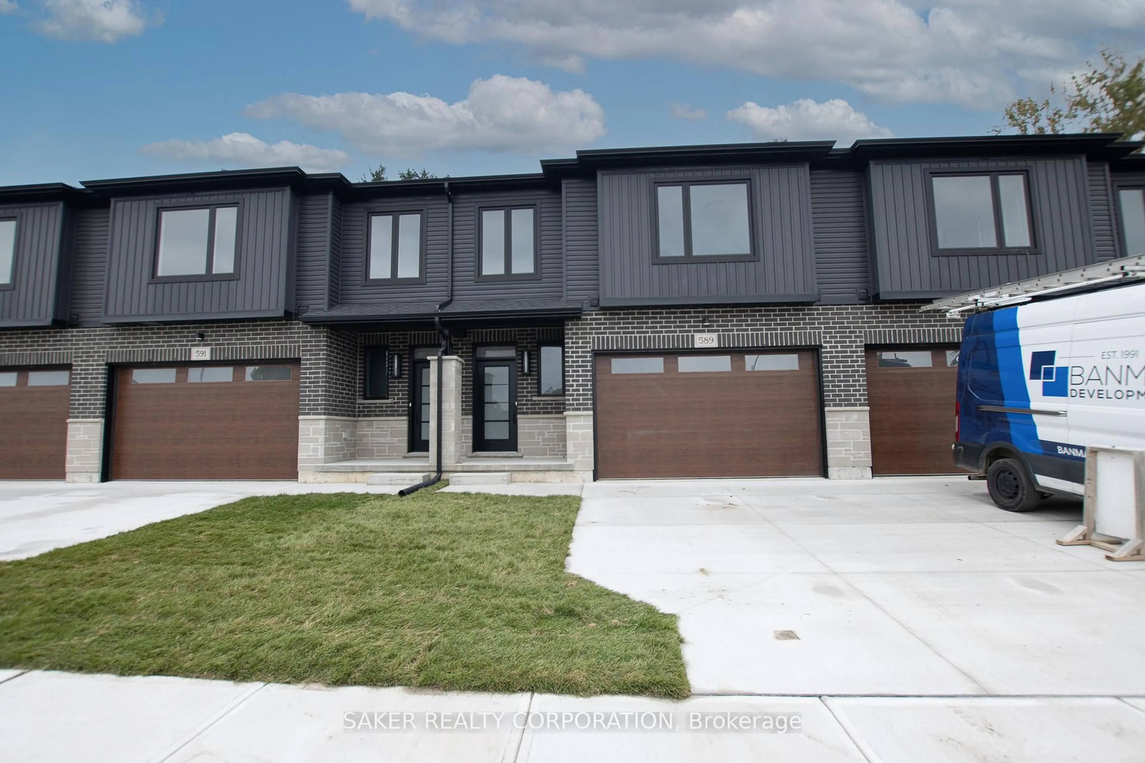 Unknown for 587 REGENT St, Strathroy-Caradoc Ontario N0L 1W0