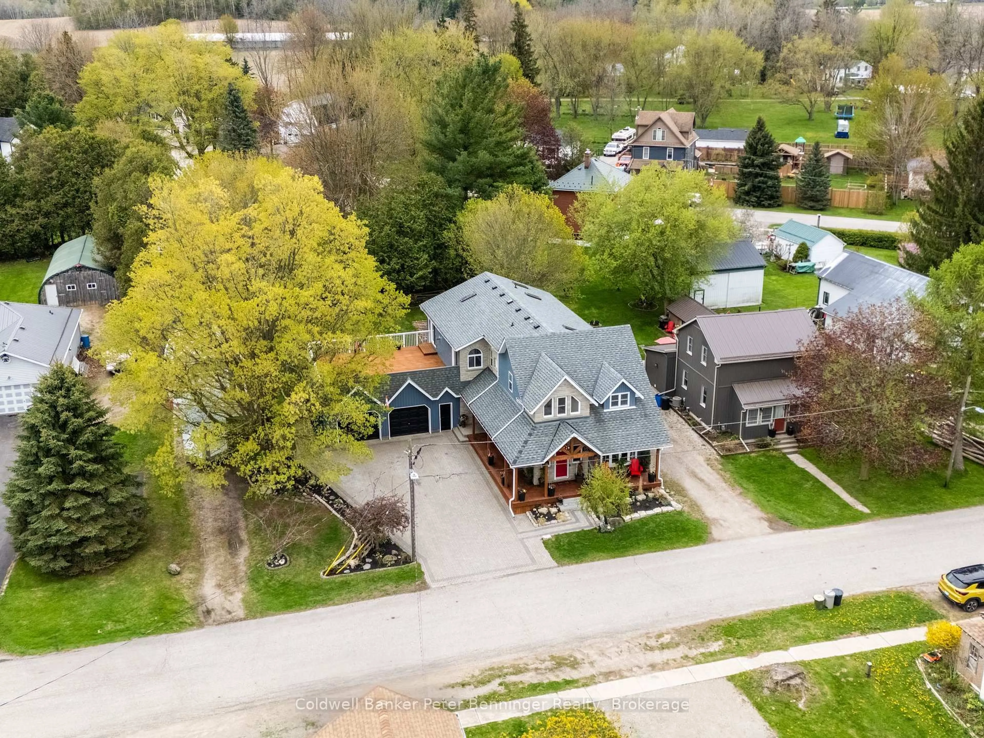 A pic from outside/outdoor area/front of a property/back of a property/a pic from drone, street for 35 George St, Blandford-Blenheim Ontario N0J 1B0