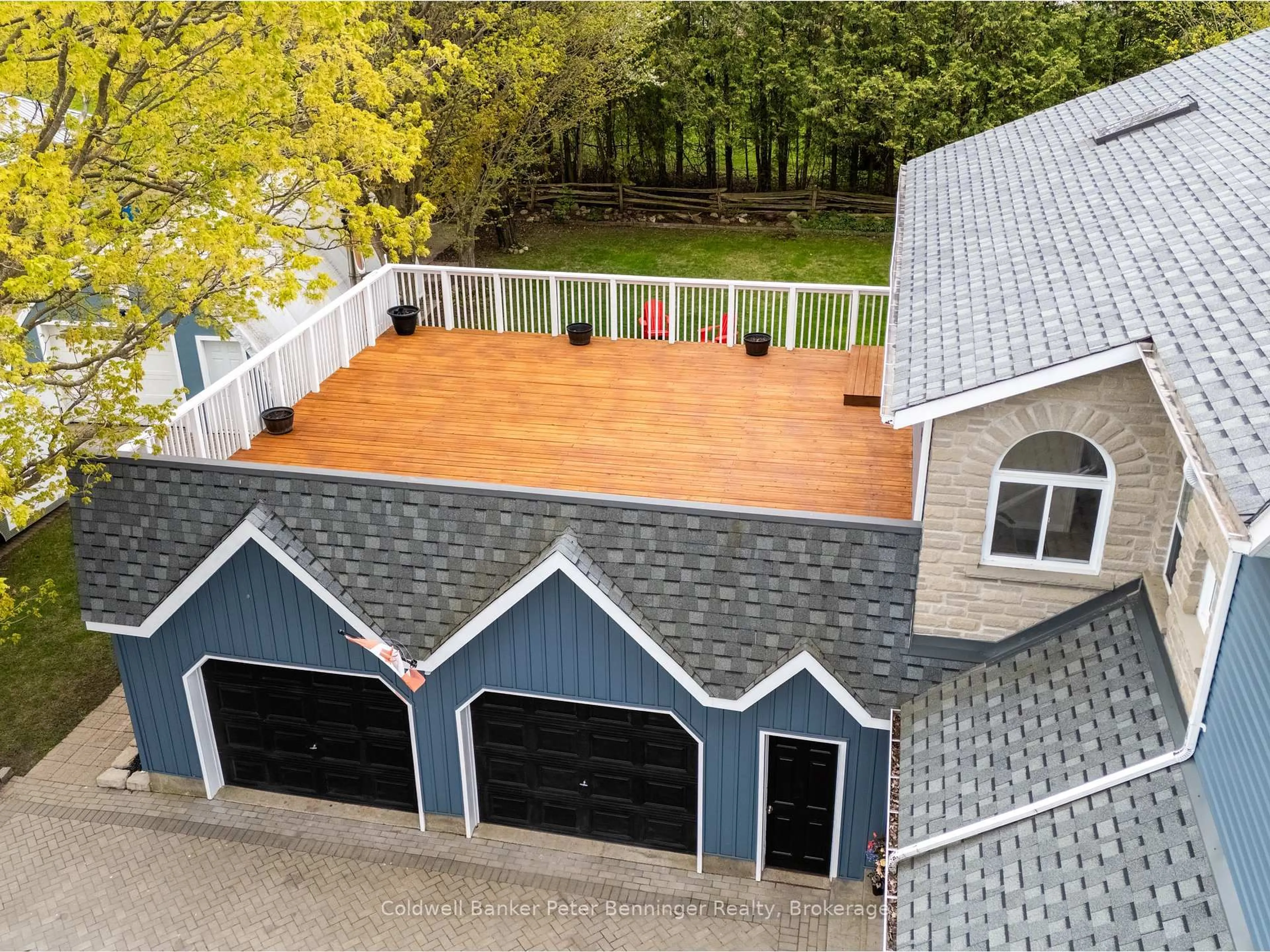 A pic from outside/outdoor area/front of a property/back of a property/a pic from drone, unknown for 35 George St, Blandford-Blenheim Ontario N0J 1B0
