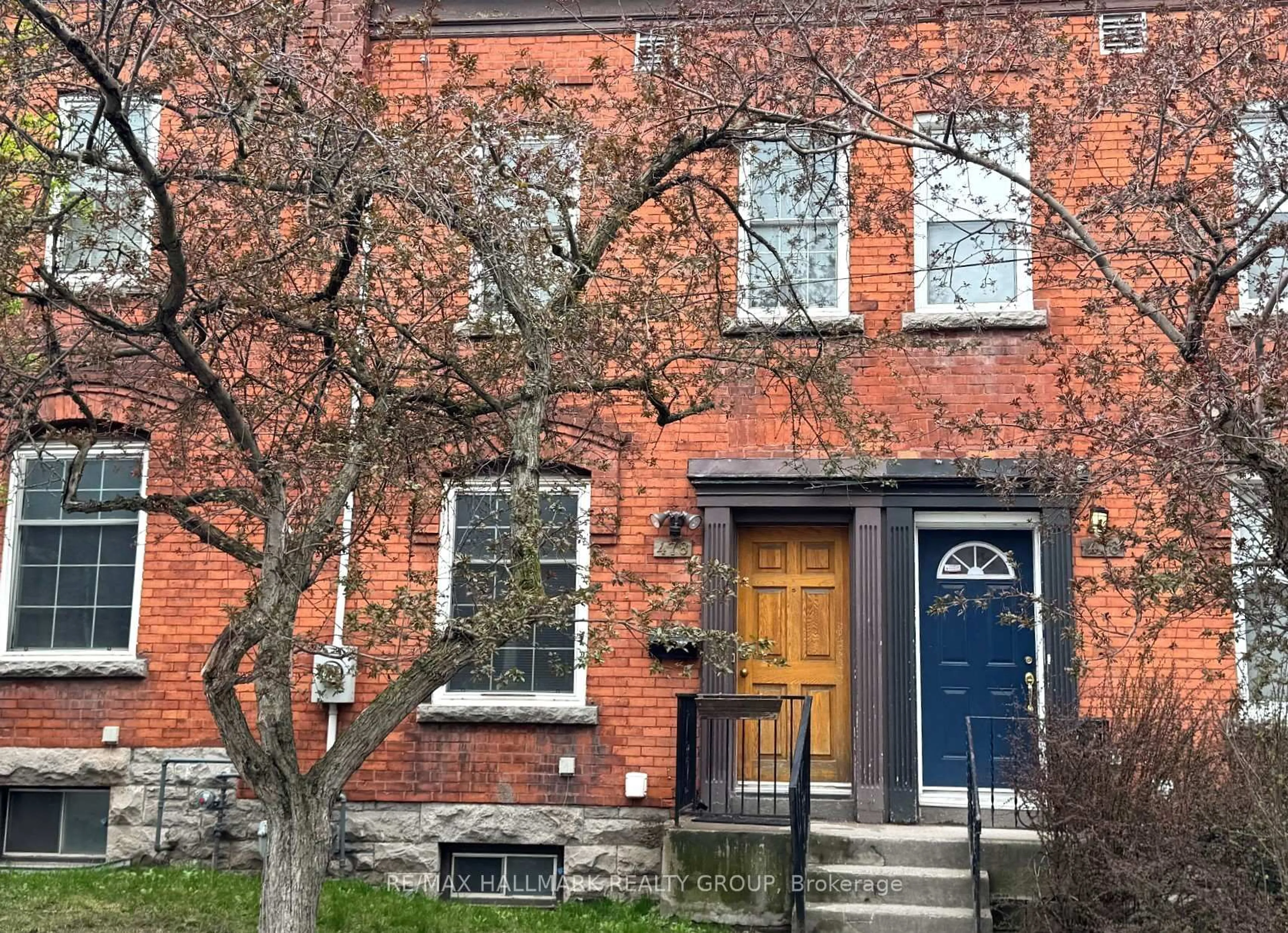 Home with brick exterior material, street for 478 Cumberland St, Ottawa Ontario K1N 7J9