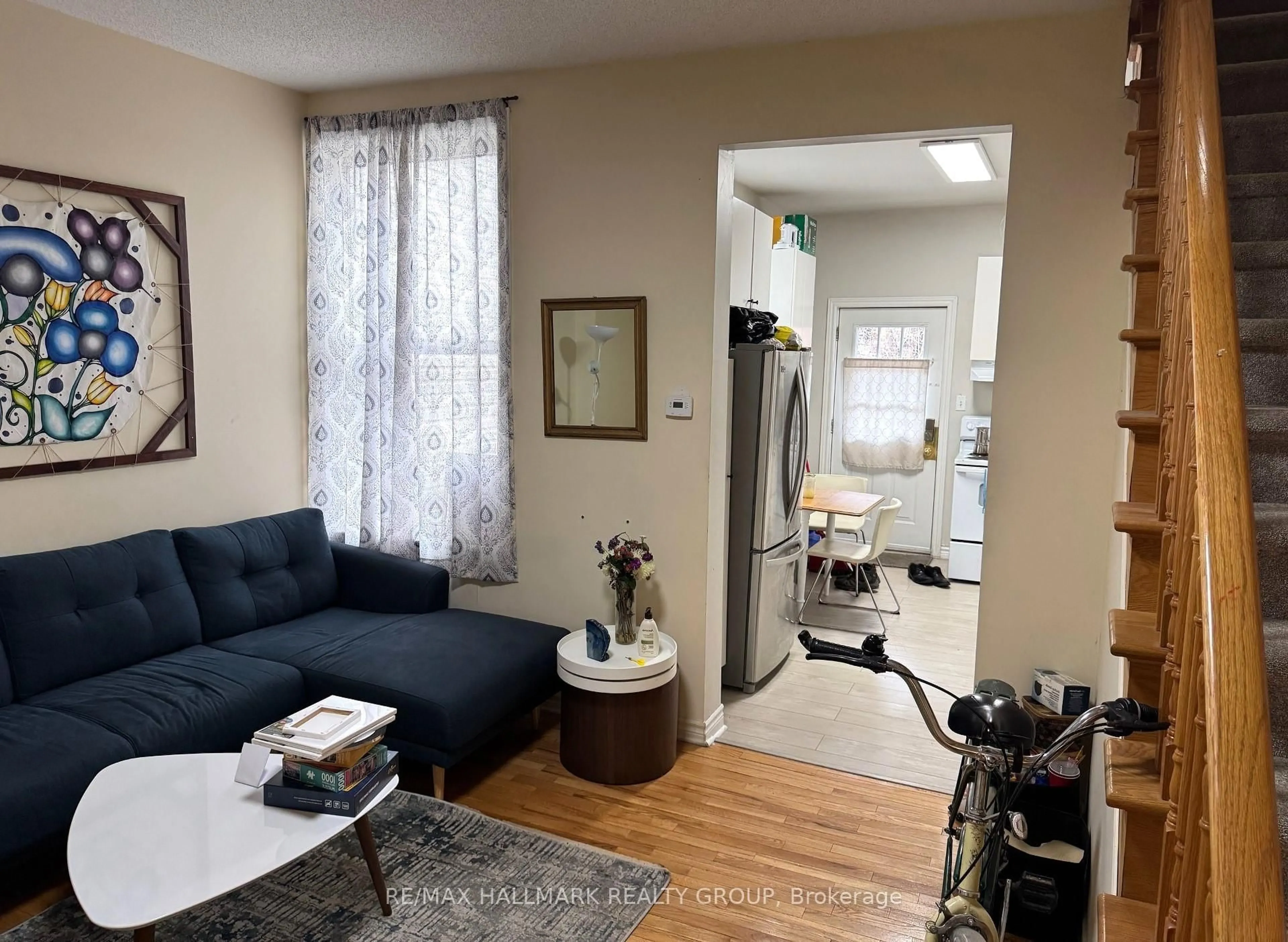 A pic of a room for 480 Cumberland St, Ottawa Ontario K1N 7J9