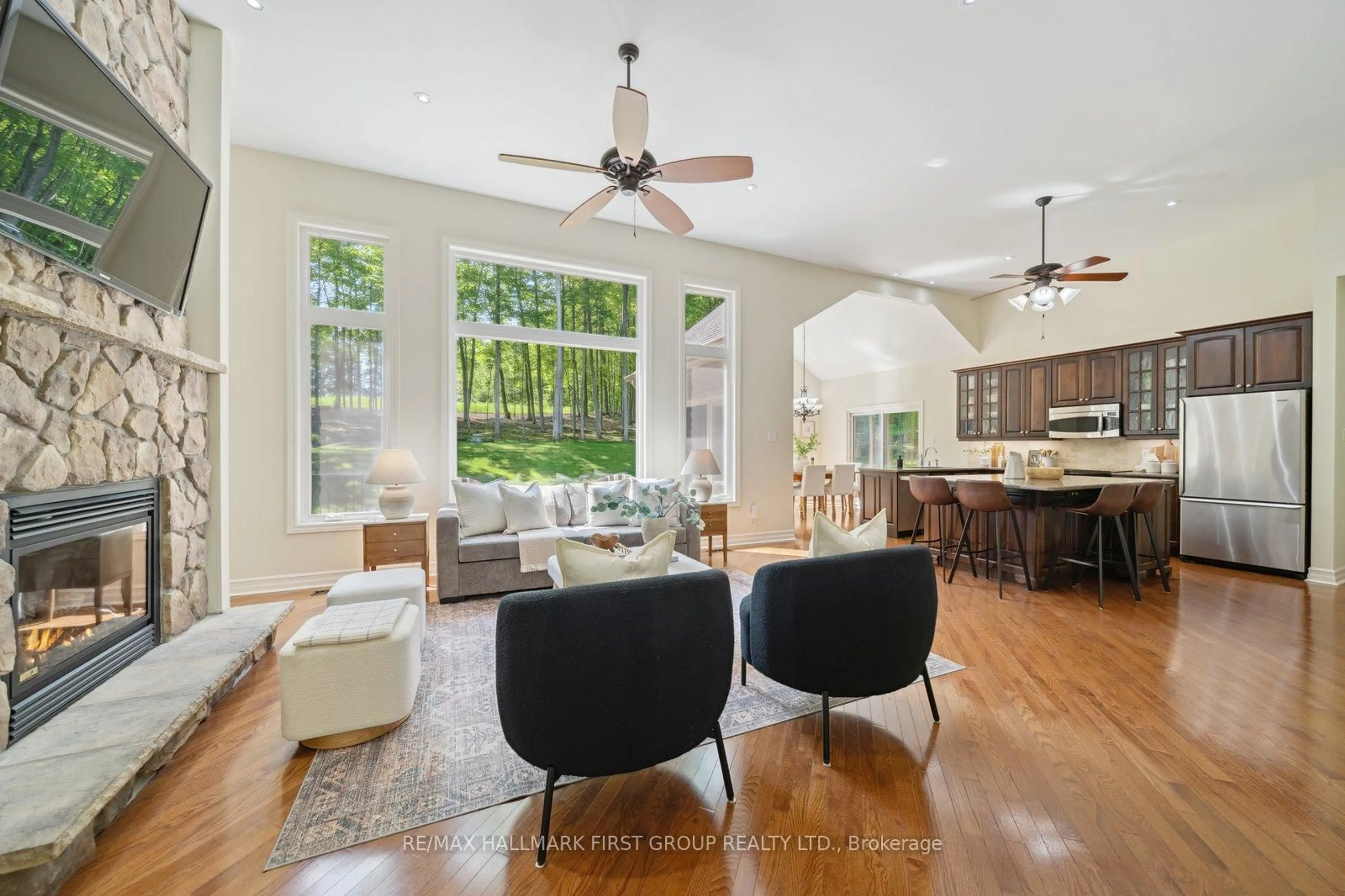 Open concept kitchen, unknown for 2317 Sherbrooke St, Cavan Monaghan Ontario K9J 0E5