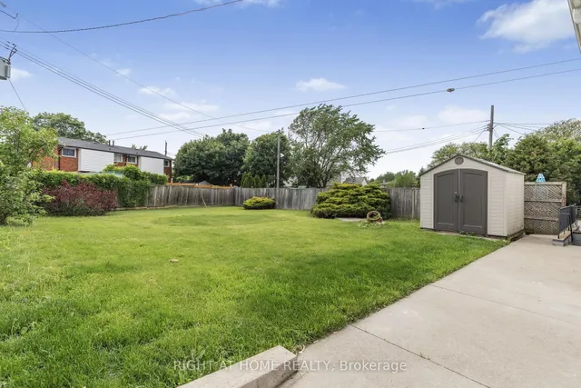 Primary image of 218 St Andrews Dr