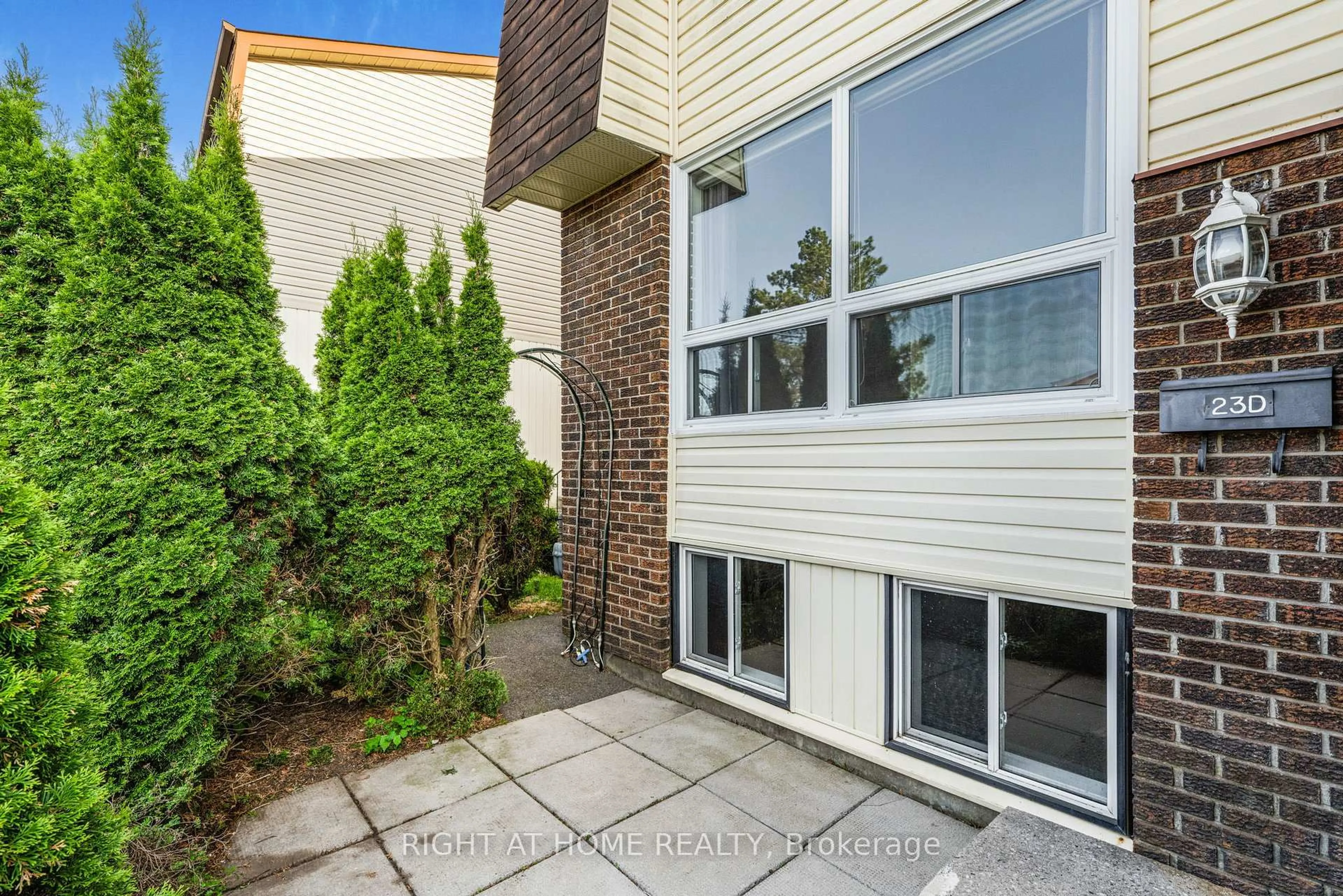 Unknown for 23D Forester Cres, Ottawa Ontario K2H 8Y1