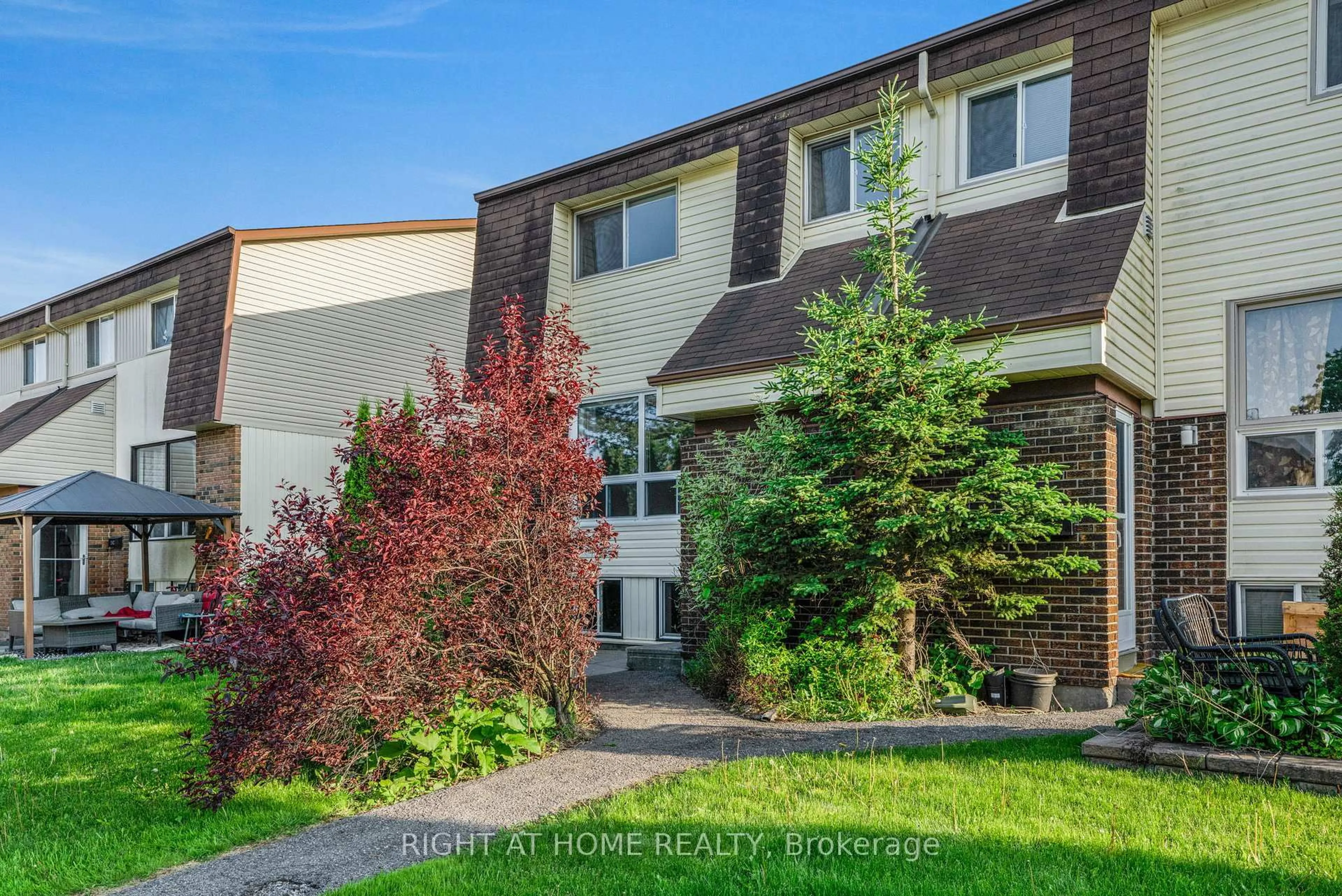 Unknown for 23D Forester Cres, Ottawa Ontario K2H 8Y1
