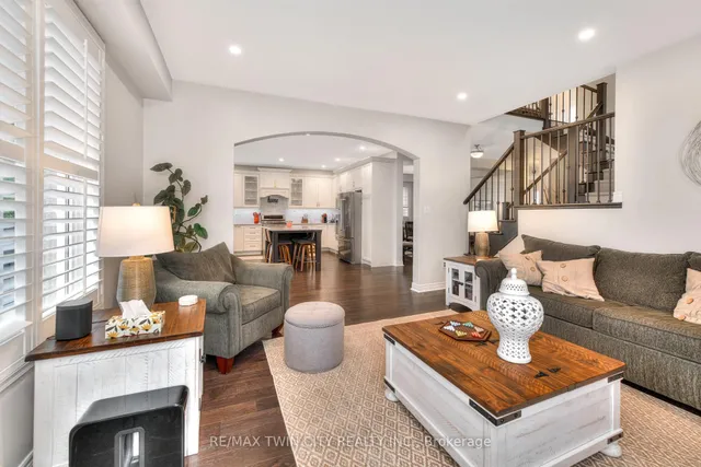 Additional property image - 533 Terrington Cres