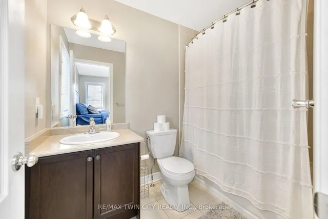 Additional property image - 533 Terrington Cres