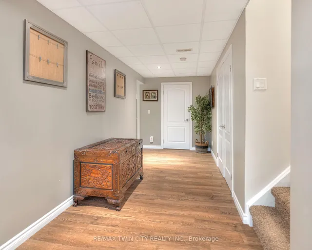 Additional property image - 533 Terrington Cres