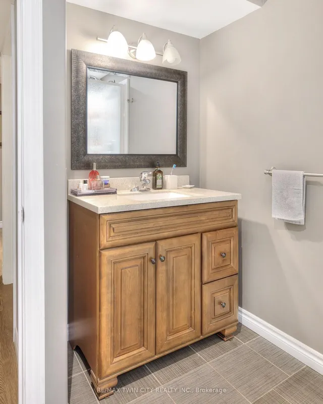 Additional property image - 533 Terrington Cres