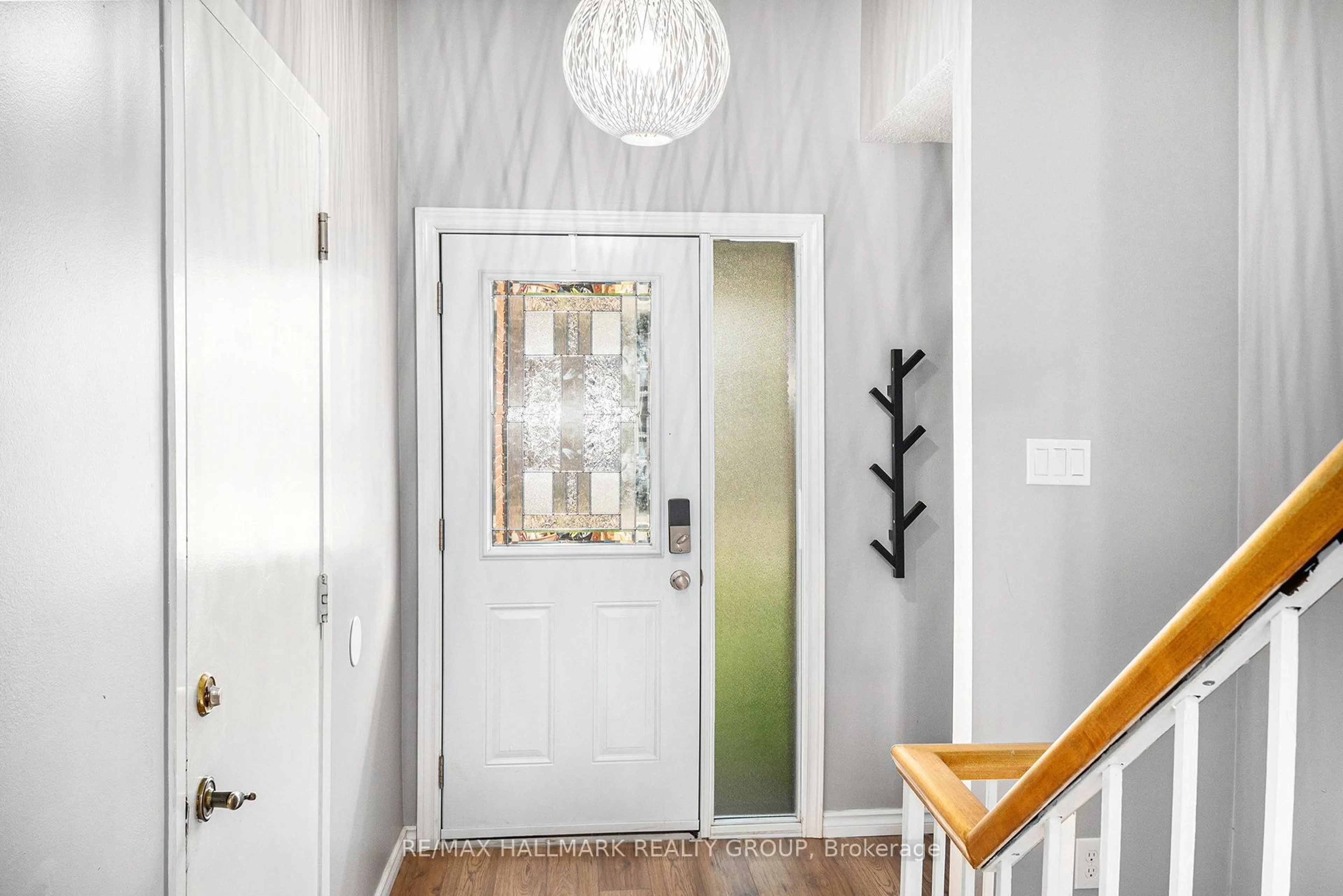 Indoor entryway for 453 Sandhamn Private #67, Ottawa Ontario K1T 2Z3