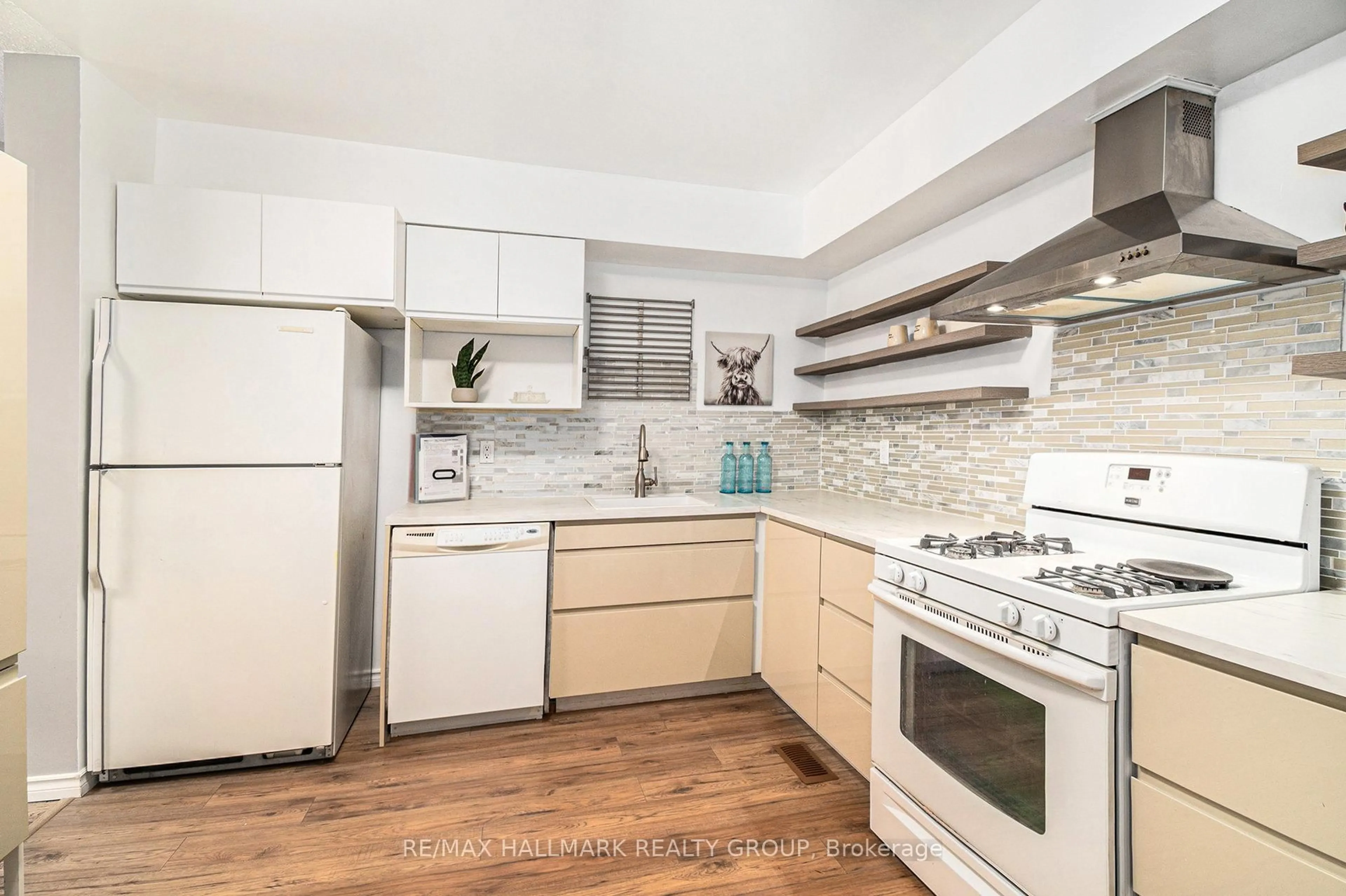 Standard kitchen, unknown for 453 Sandhamn Private #67, Ottawa Ontario K1T 2Z3