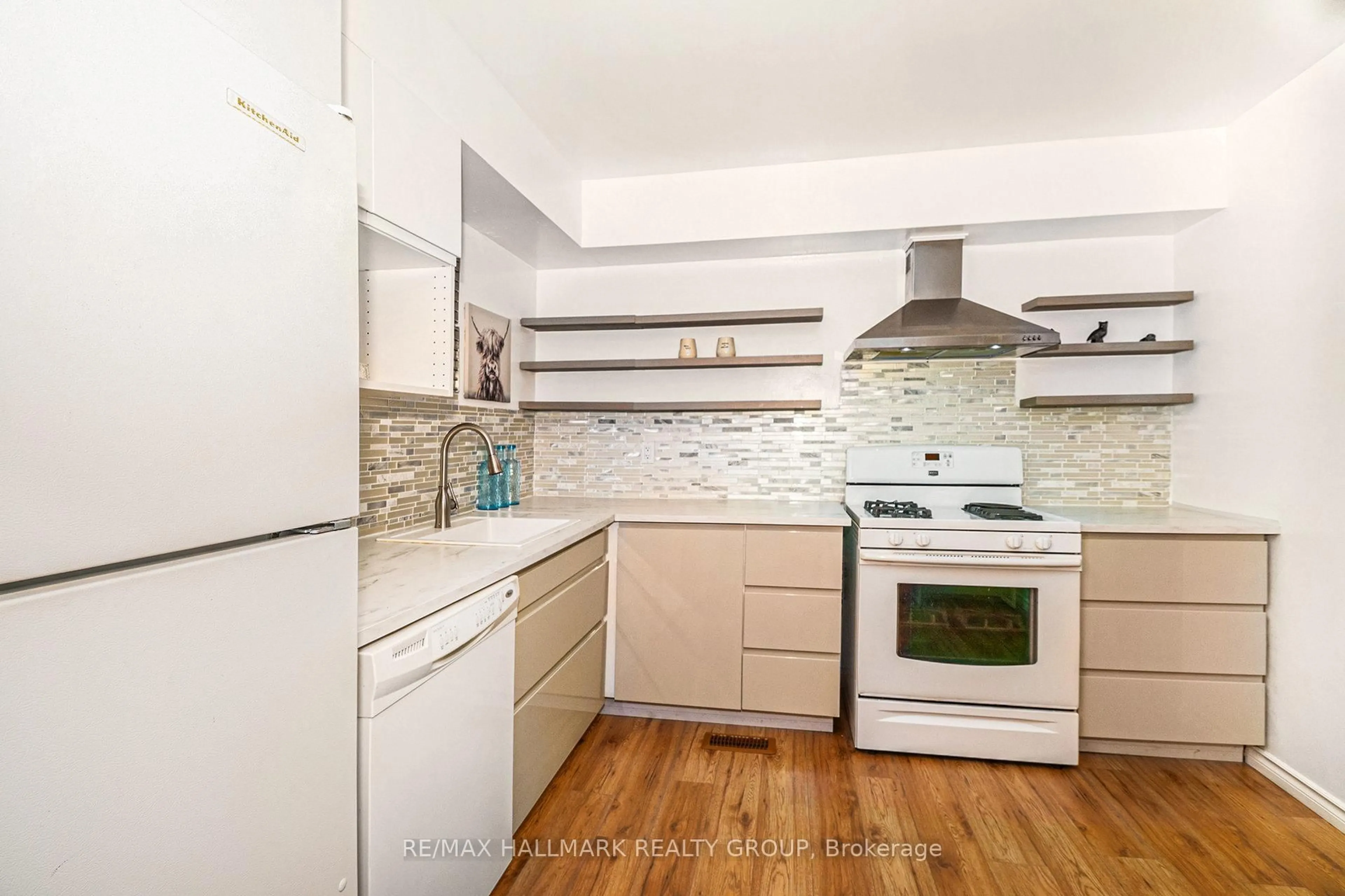 Standard kitchen, unknown for 453 Sandhamn Private #67, Ottawa Ontario K1T 2Z3