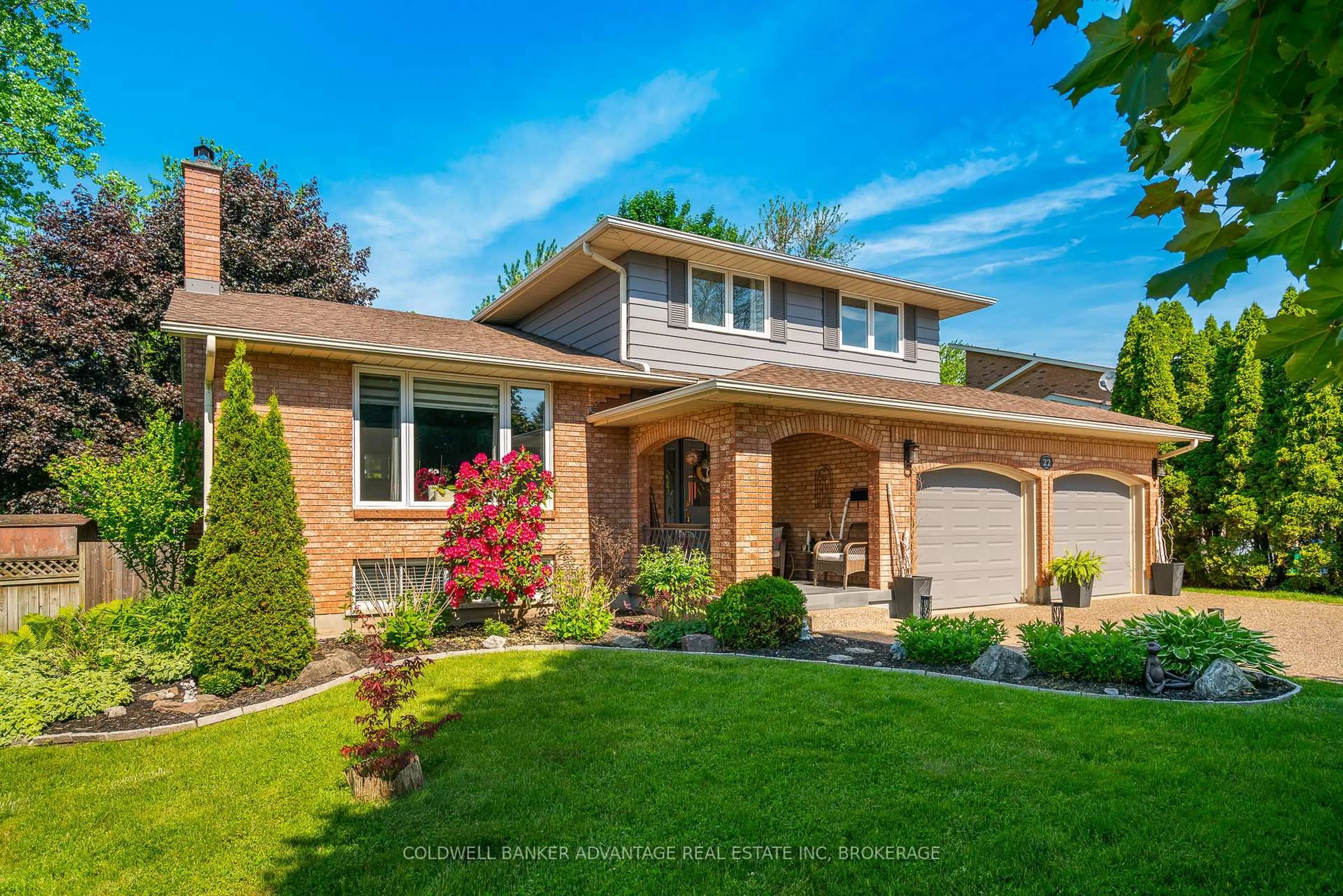Home with brick exterior material, street for 22 Vinemount Dr, Pelham Ontario L0S 1E5