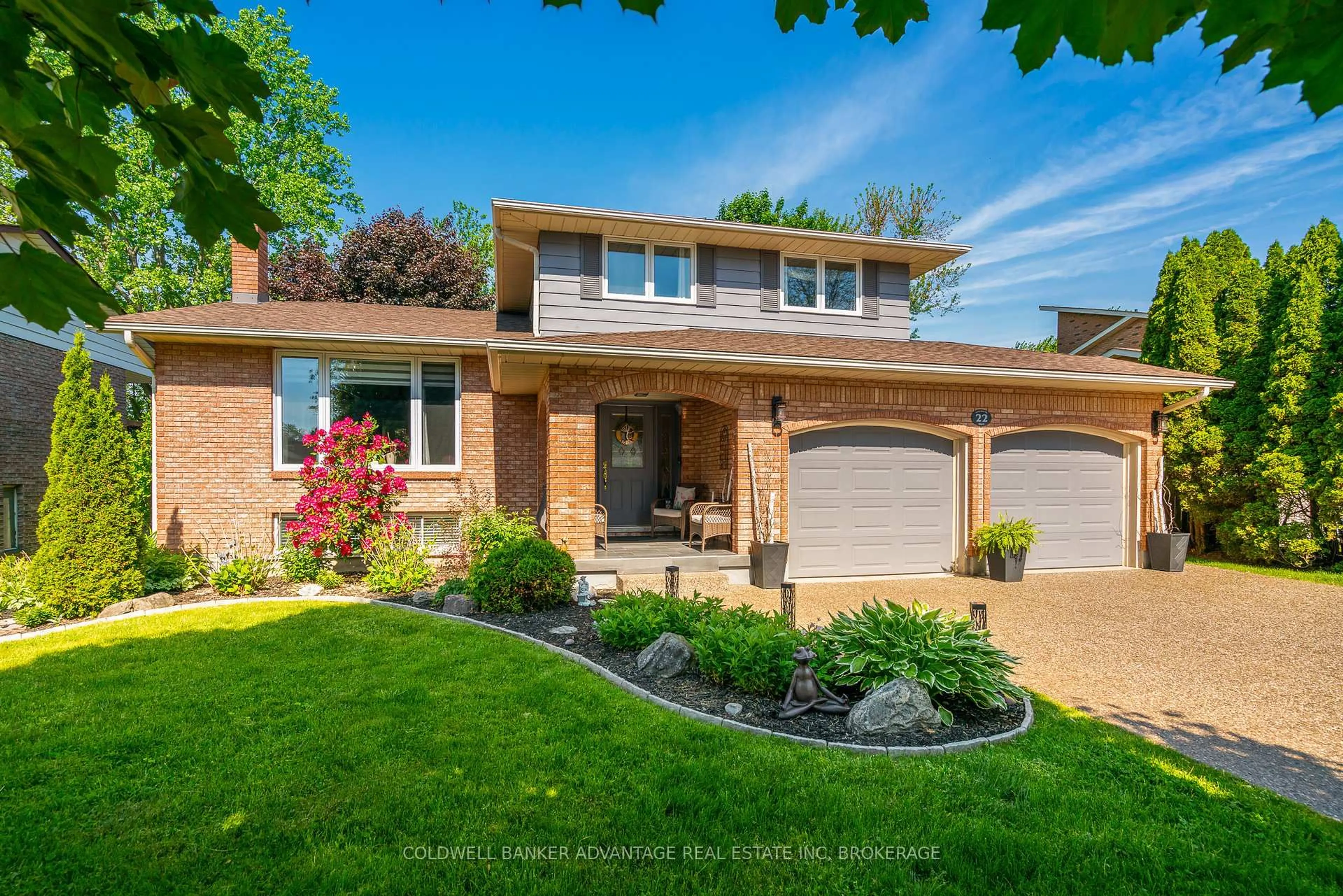 Home with brick exterior material, street for 22 Vinemount Dr, Pelham Ontario L0S 1E5