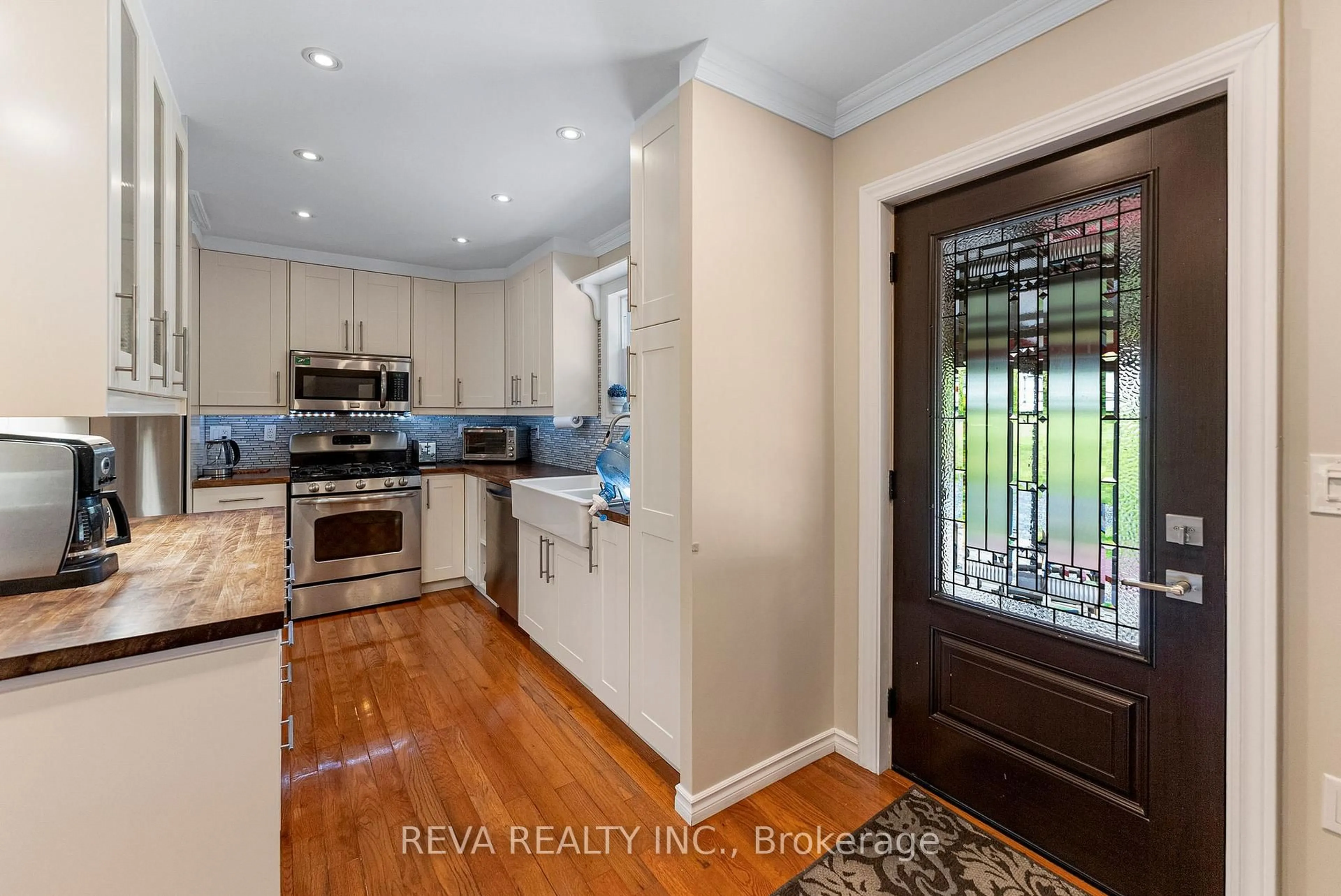 Open concept kitchen, ceramic/tile floor for 38 ANAF Rd, Maynooth Ontario K0L 2S0