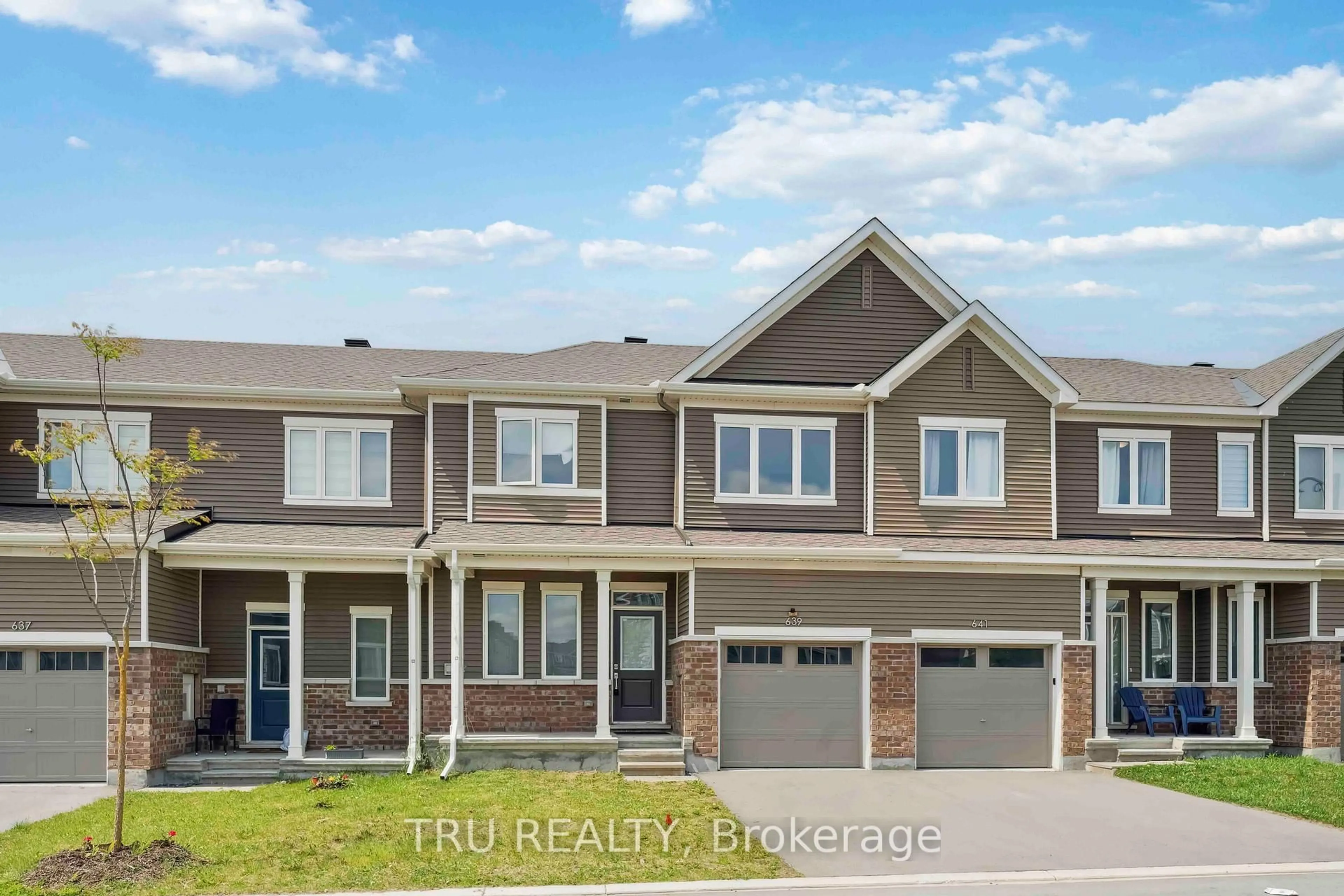 Home with brick exterior material, street for 639 Chillerton Dr, Ottawa Ontario K2J 6X8