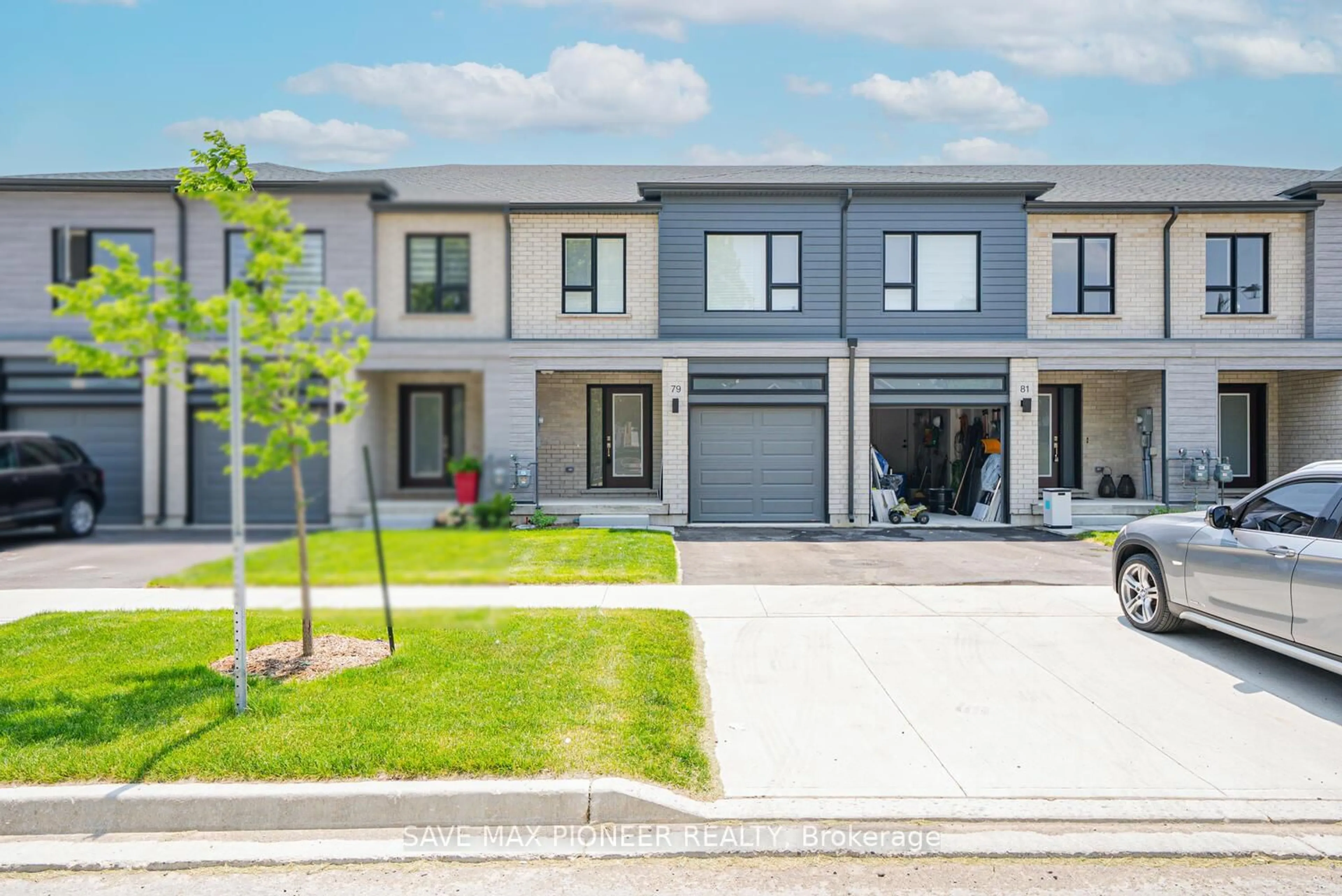 Home with brick exterior material, street for 79 Queensbrook Cres, Cambridge Ontario N2B 1L3