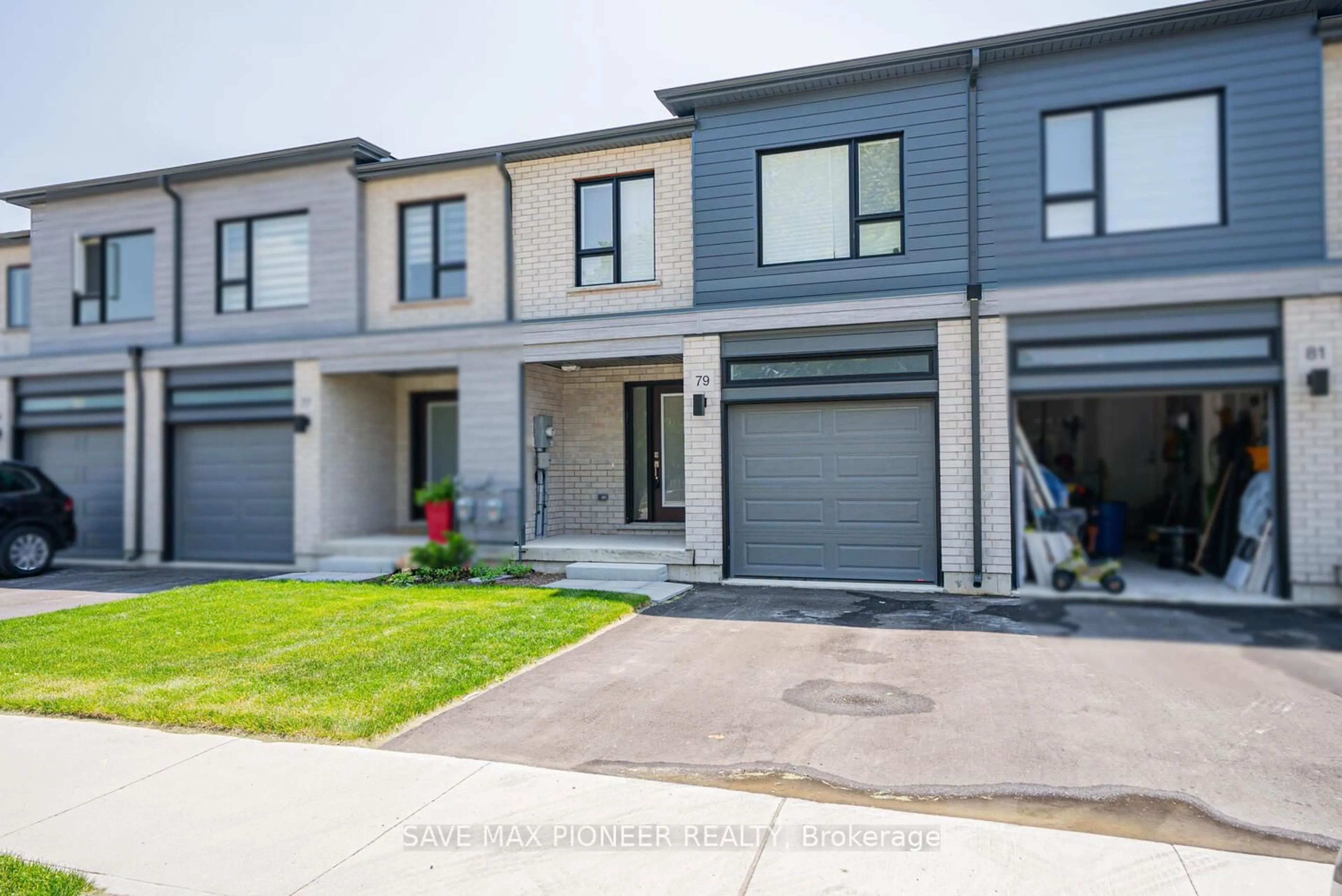 Unknown for 79 Queensbrook Cres, Cambridge Ontario N2B 1L3