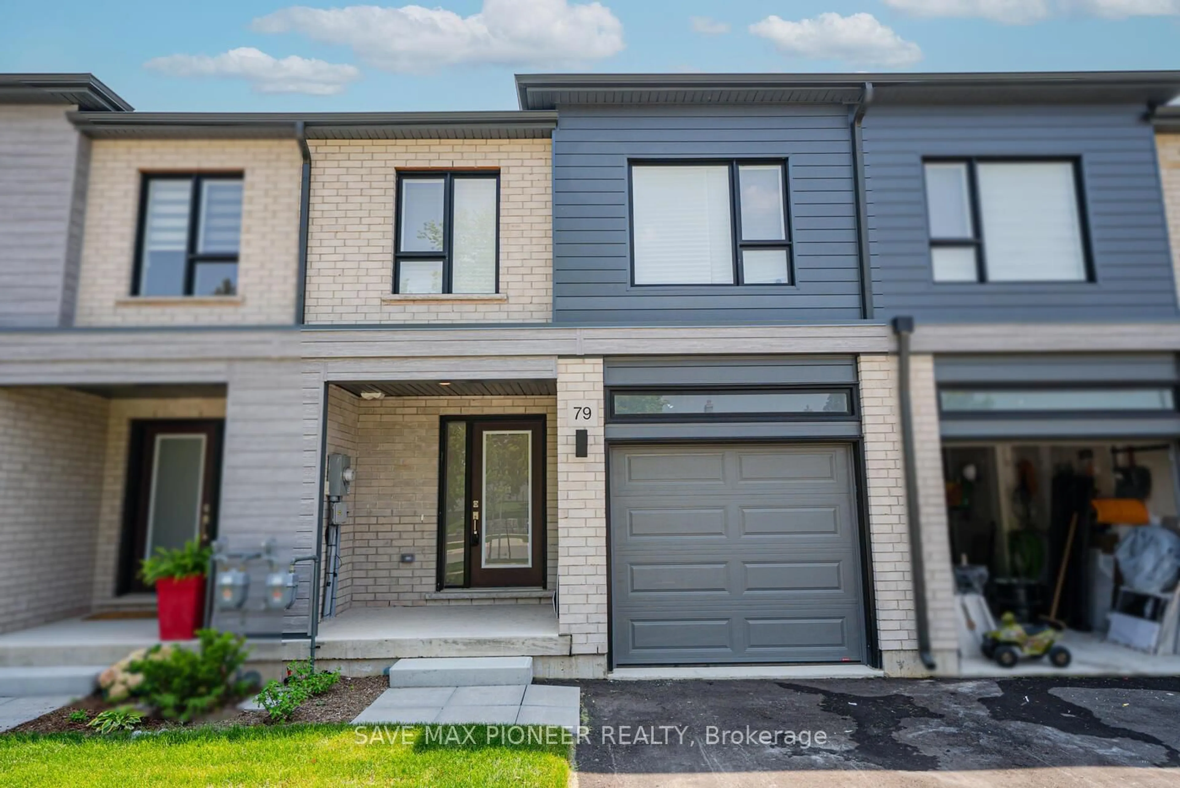 Home with brick exterior material, street for 79 Queensbrook Cres, Cambridge Ontario N2B 1L3