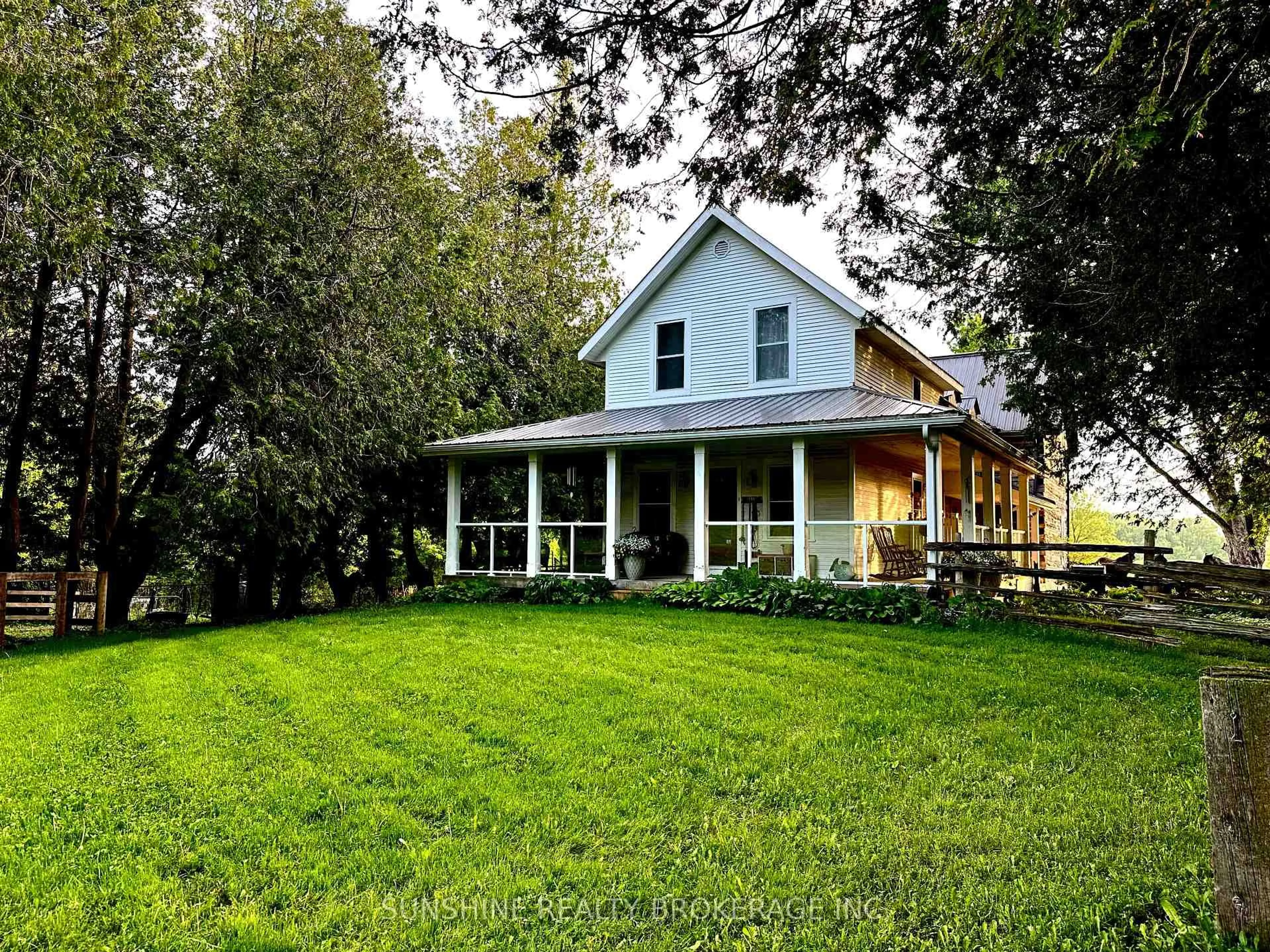 Home with vinyl exterior material, street for 7907 Sixteenth Line, Mapleton Ontario N0G 1A0