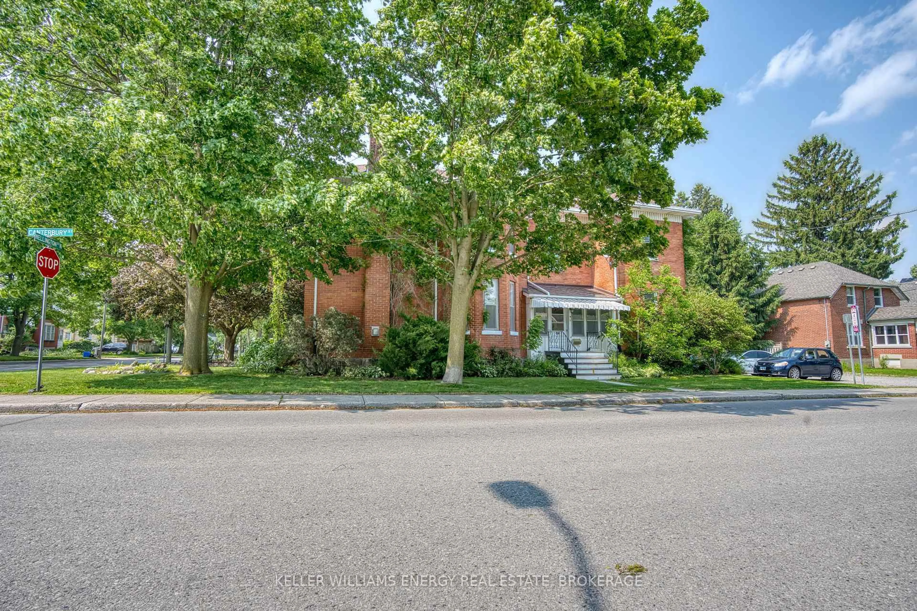Unknown for 88 Wellington St, Woodstock Ontario N4S 6R1