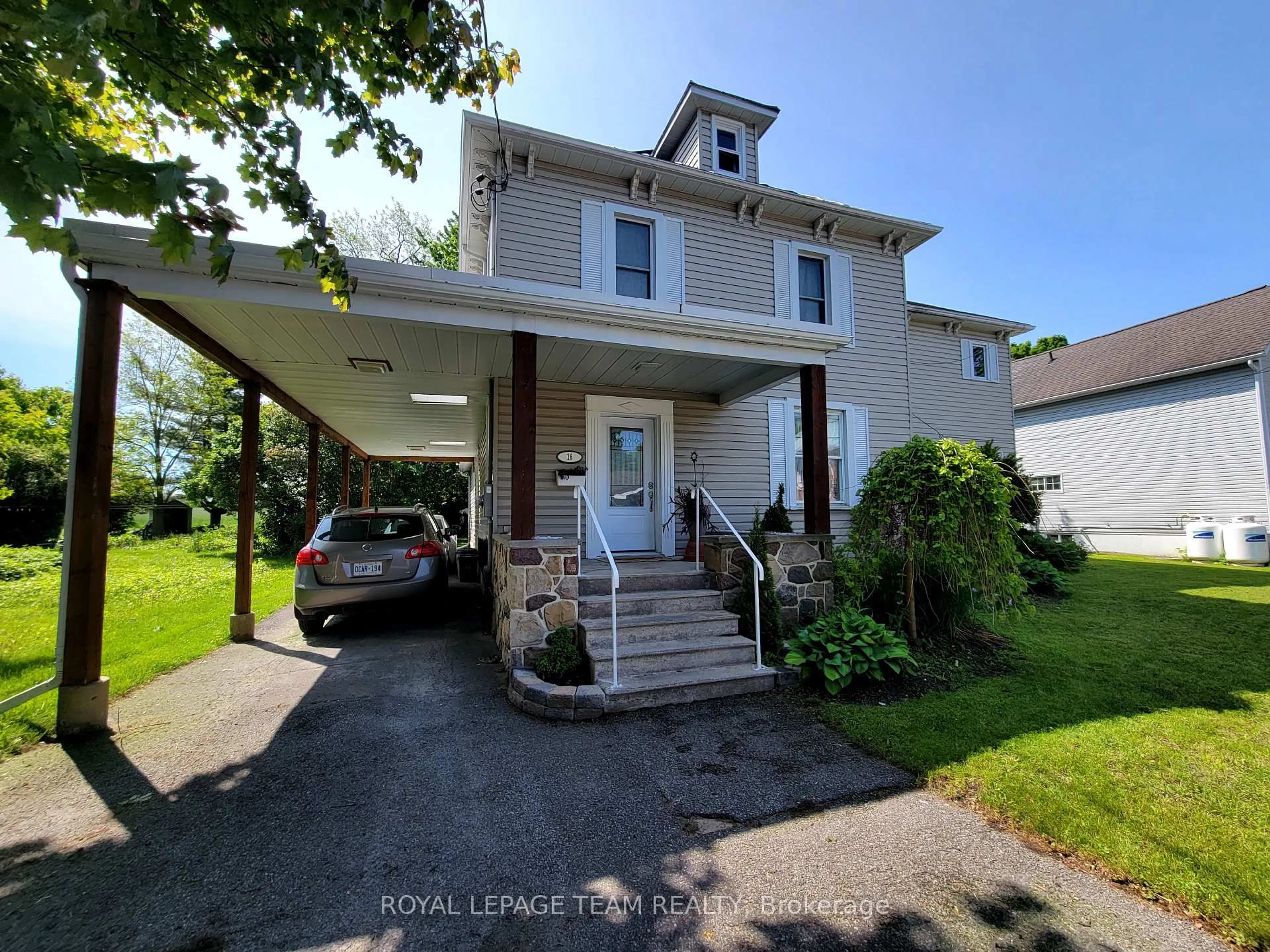 A pic from outside/outdoor area/front of a property/back of a property/a pic from drone, street for 16 Peter St, North Glengarry Ontario K0C 1T0