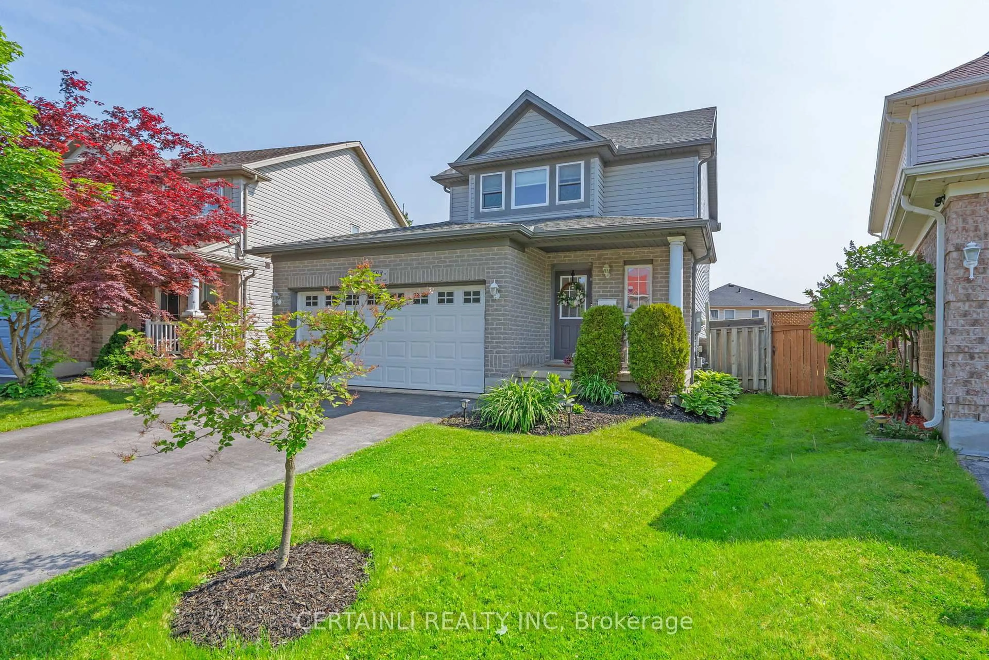Home with vinyl exterior material, street for 583 Fieldgate Circ, London East Ontario N5V 5G1