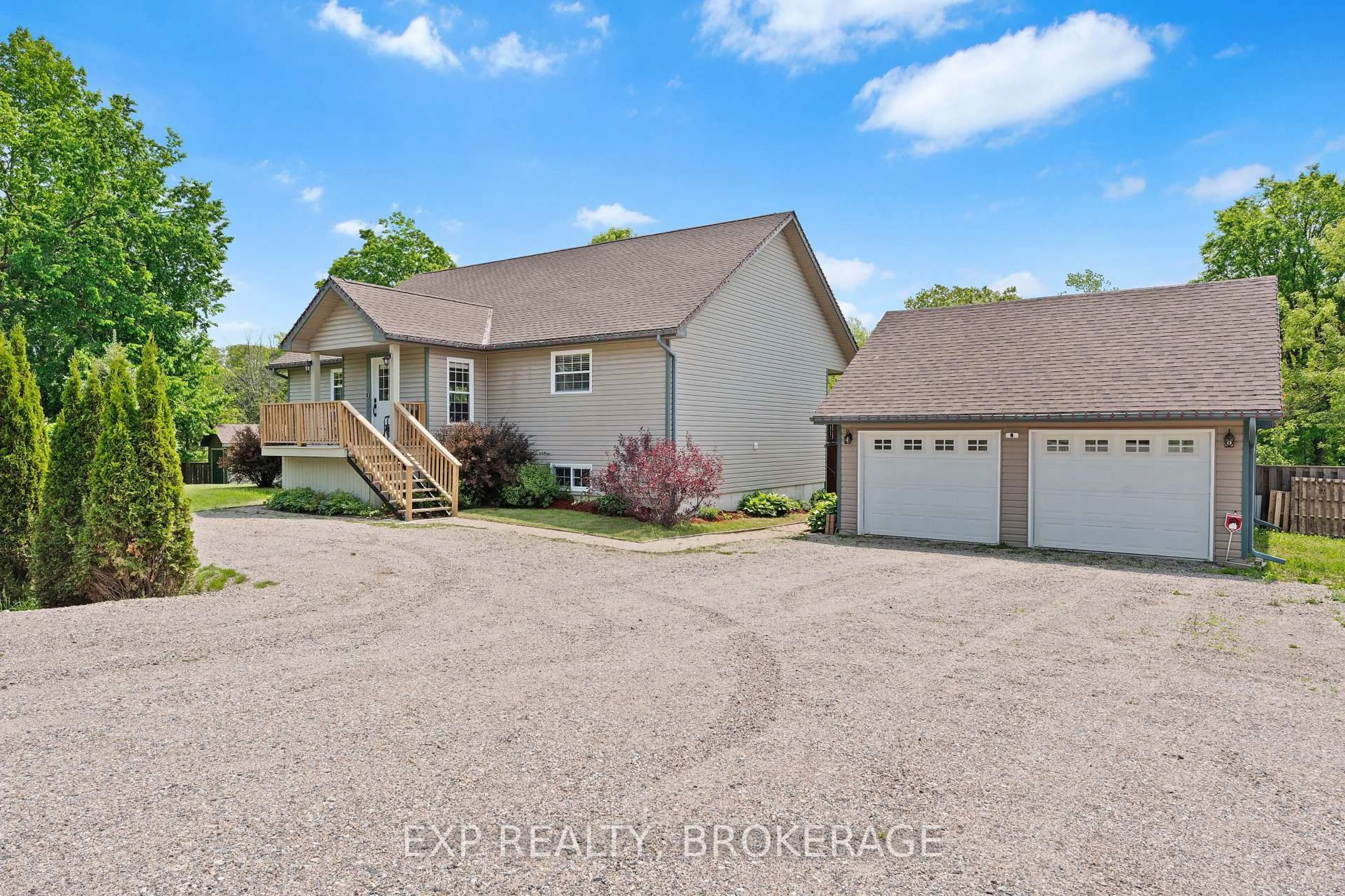 A pic from outside/outdoor area/front of a property/back of a property/a pic from drone, street for 6076B ARDEN Rd, Frontenac Ontario K0H 0B6