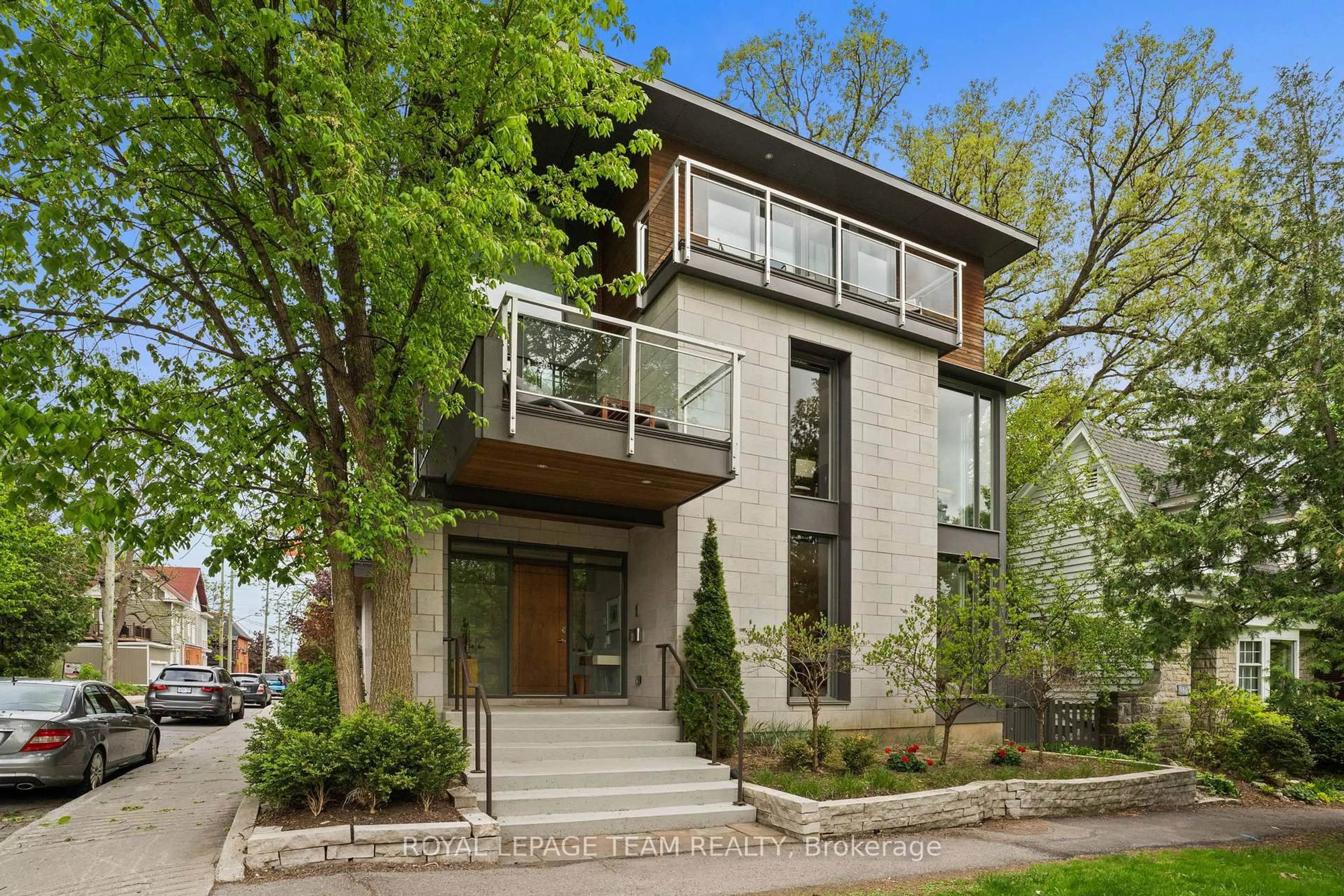 Home with brick exterior material, street for 5 Rosedale Ave, Ottawa Ontario K1S 4T2