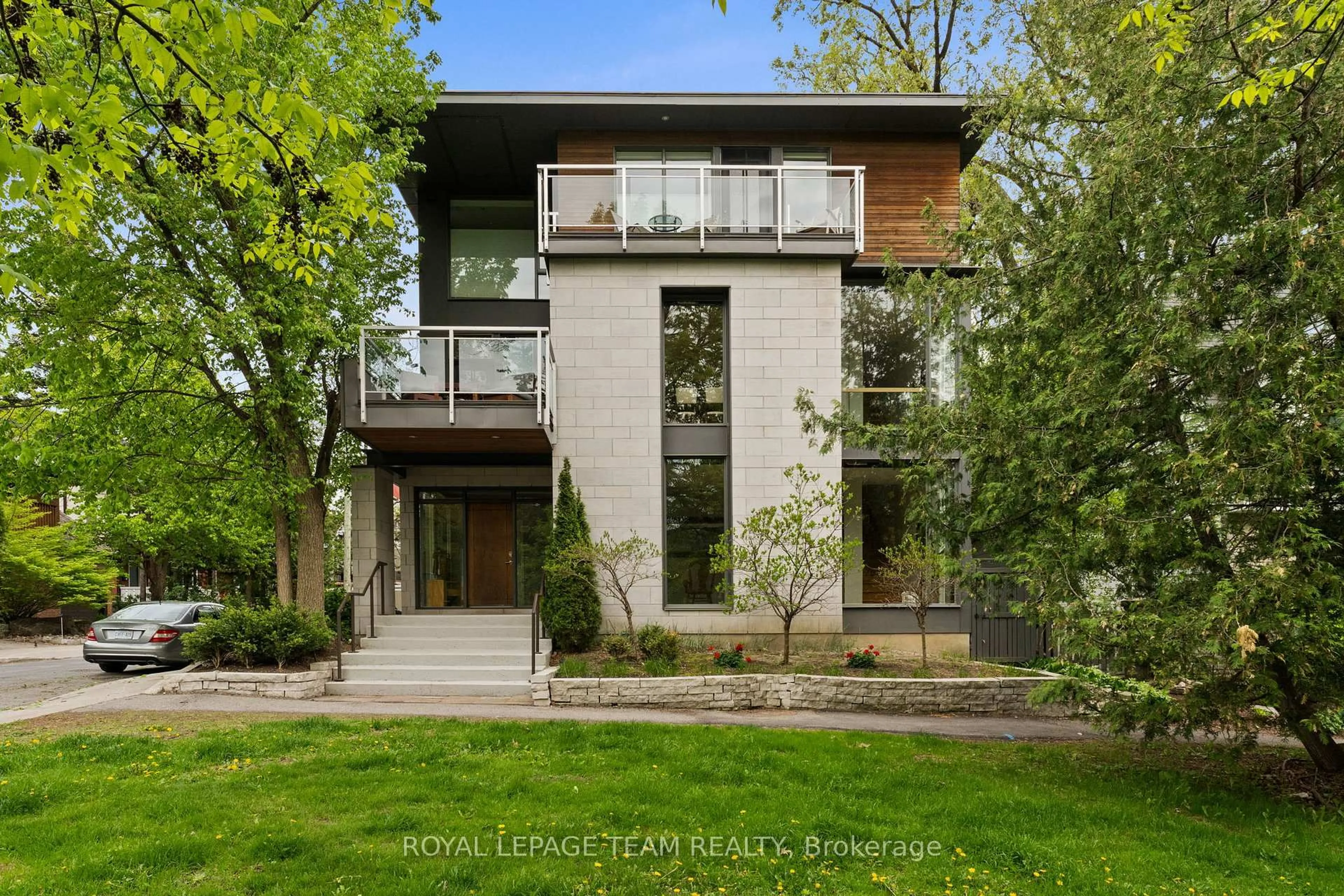 Home with brick exterior material, building for 5 Rosedale Ave, Ottawa Ontario K1S 4T2
