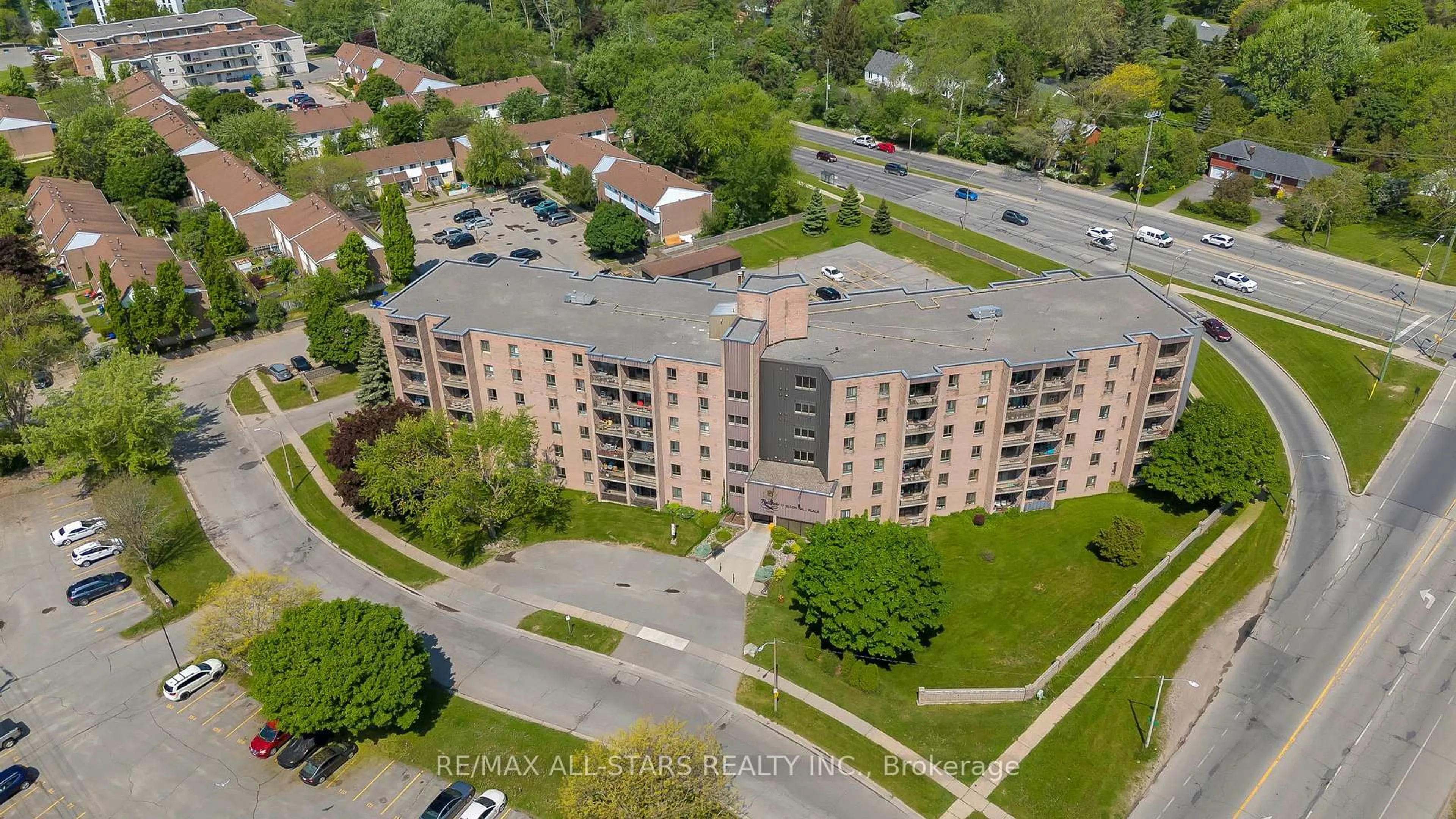 A pic from outside/outdoor area/front of a property/back of a property/a pic from drone, unknown for 17 Eldon Hall Pl #212, Kingston Ontario K7M 7H5
