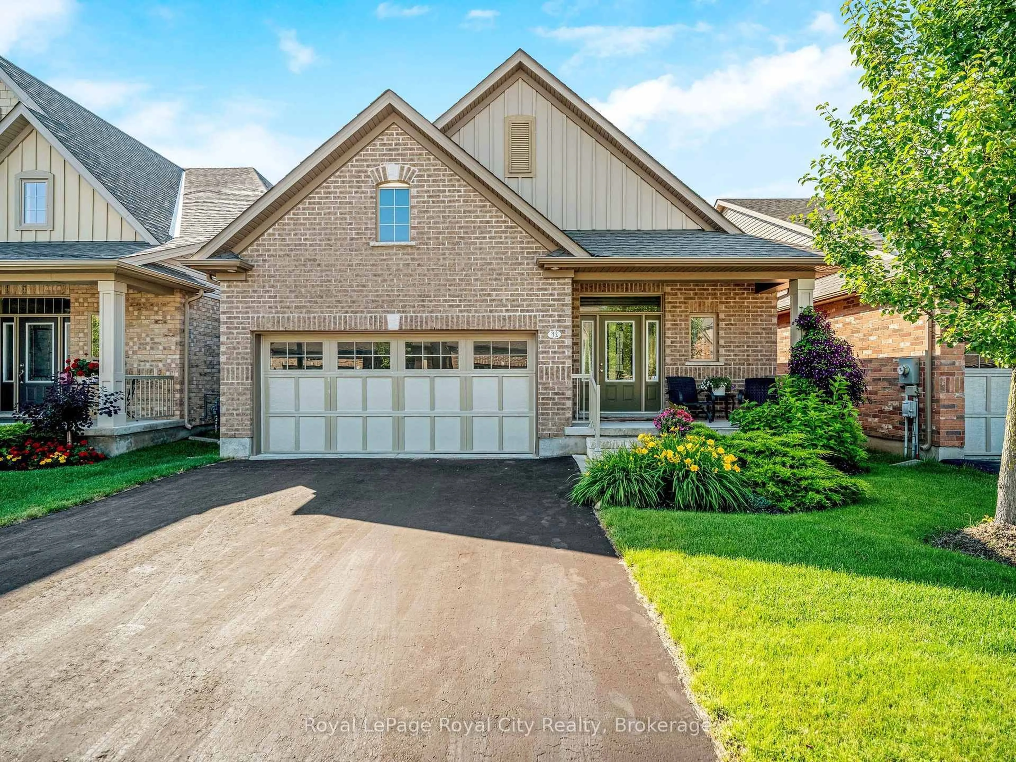 Home with brick exterior material, street for 32 Chestnut Dr, Guelph/Eramosa Ontario N0B 2K0