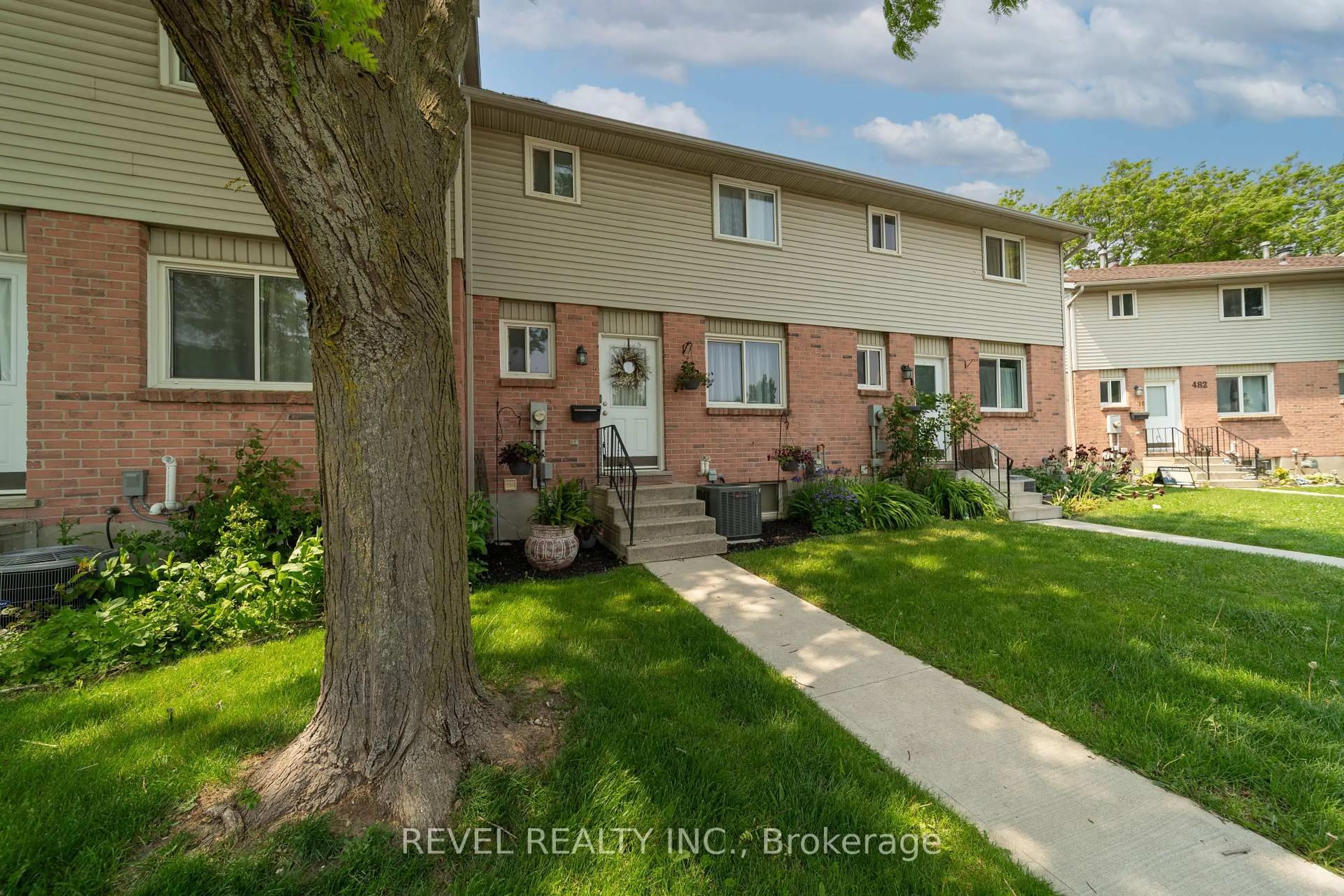 Unknown for 486 Springbank Ave #2, Woodstock Ontario N4T 1K8