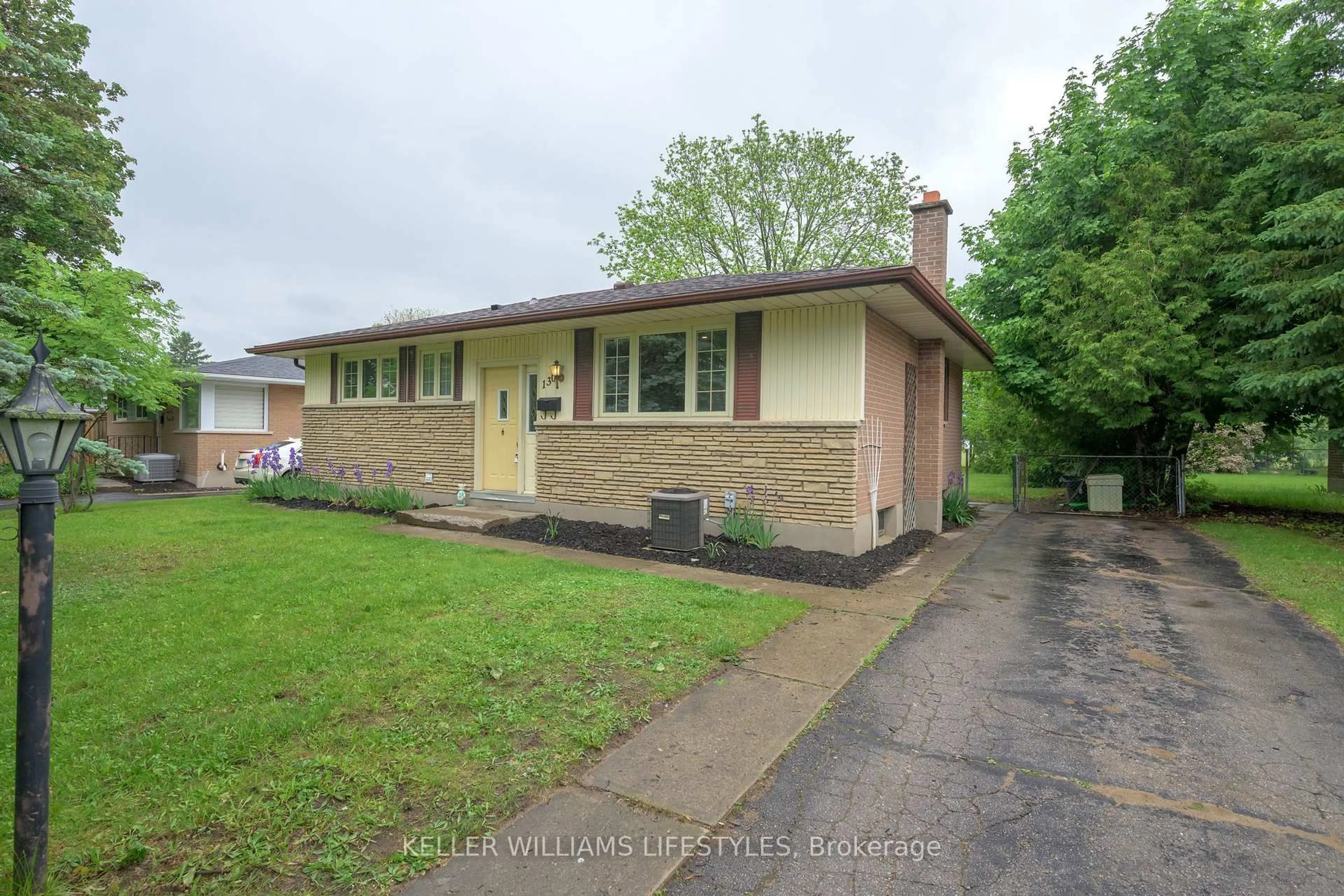 Home with brick exterior material, street for 130 Pawnee Rd, London East Ontario N5V 2S8