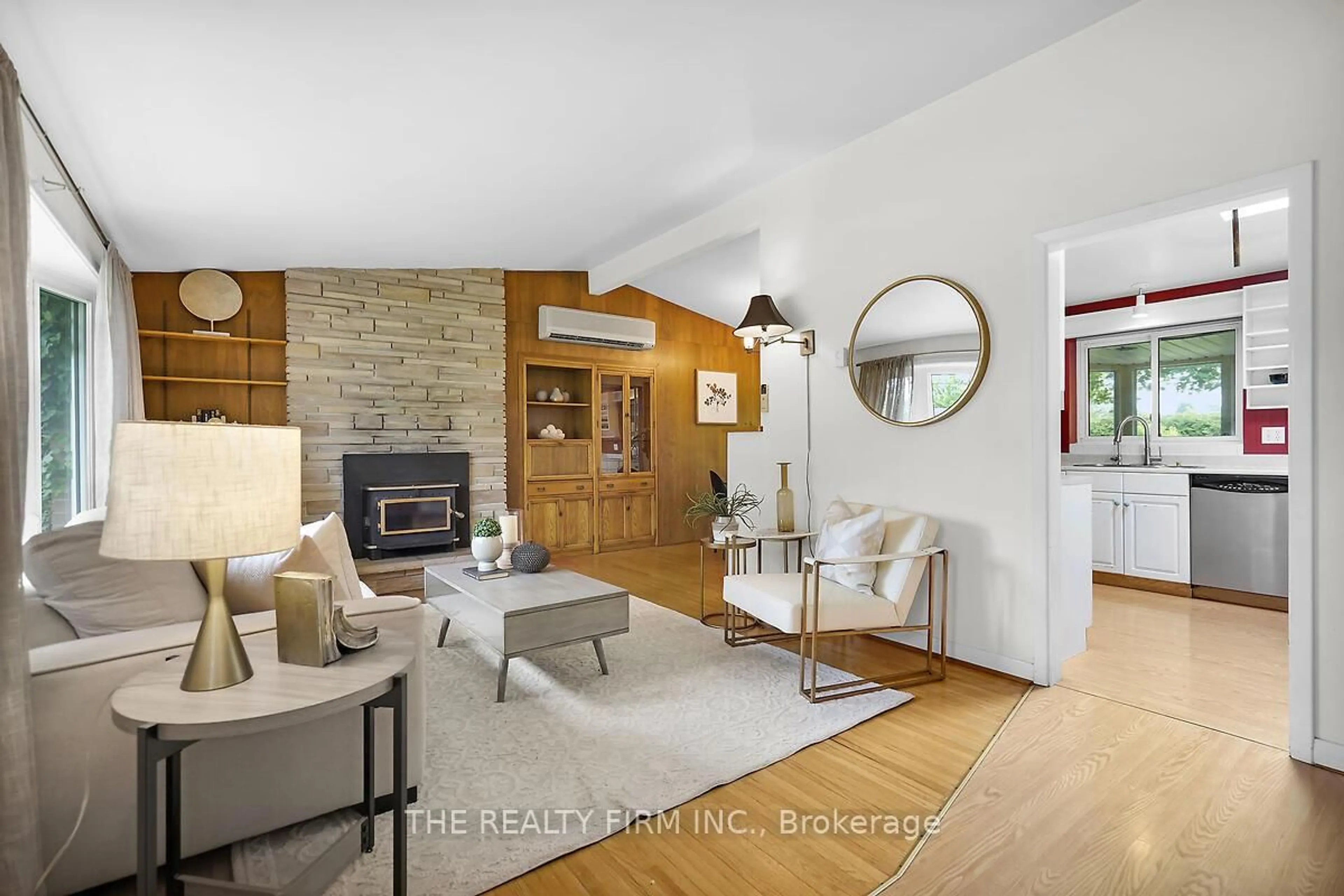 Living room with furniture, wood/laminate floor for 80 Larkspur Cres, London North Ontario N6H 3R2