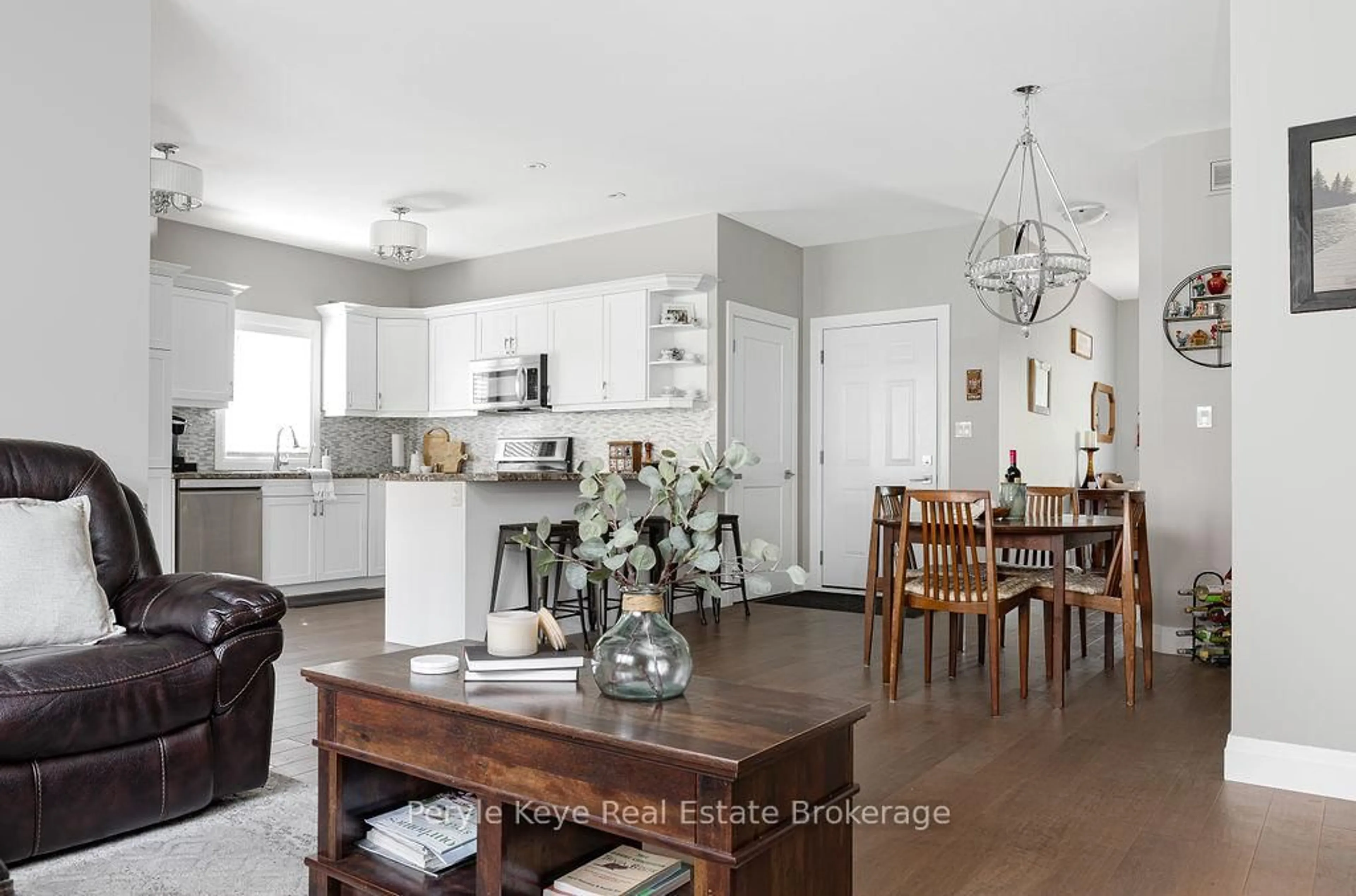 Open concept kitchen, unknown for 86 Chaffey Township Rd, Huntsville Ontario P1H 1C8
