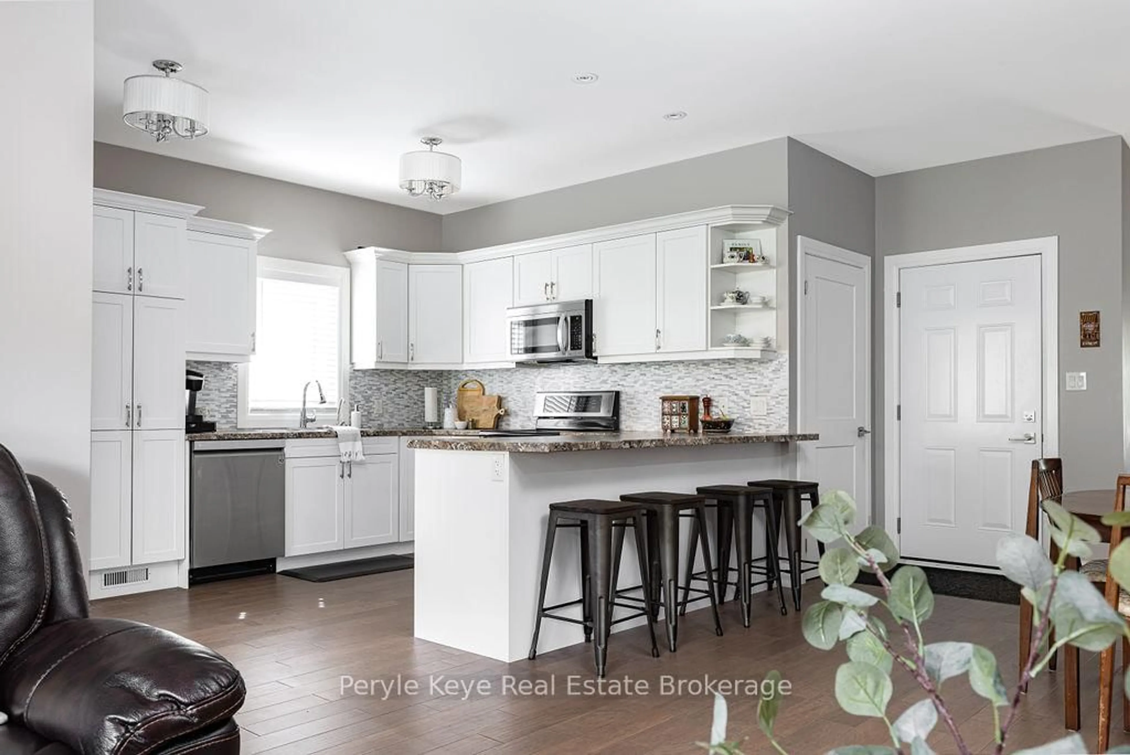 Open concept kitchen, unknown for 86 Chaffey Township Rd, Huntsville Ontario P1H 1C8