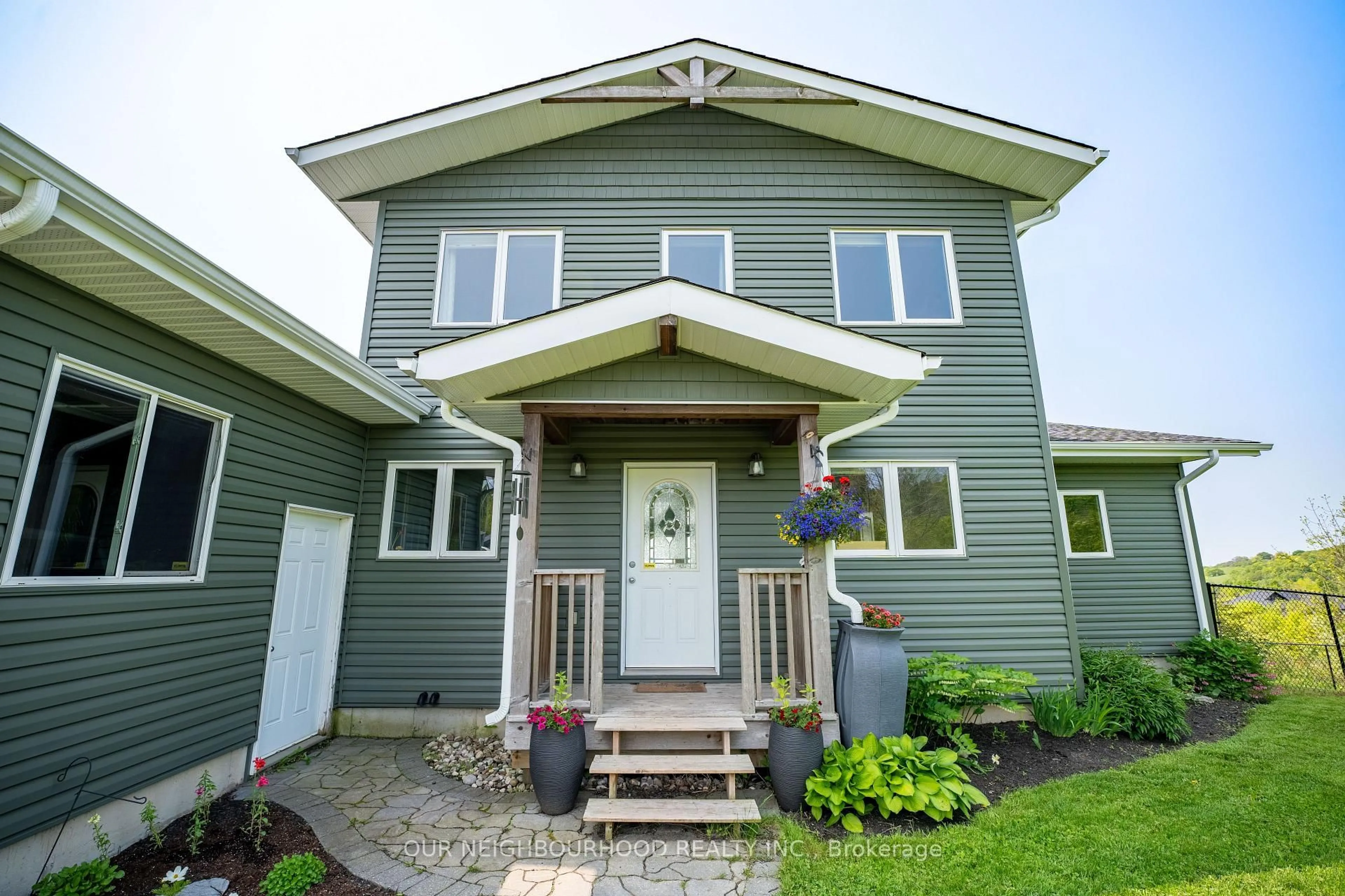 Home with vinyl exterior material, street for 761 Northumberland Hts Rd, Alnwick/Haldimand Ontario K9A 4J9