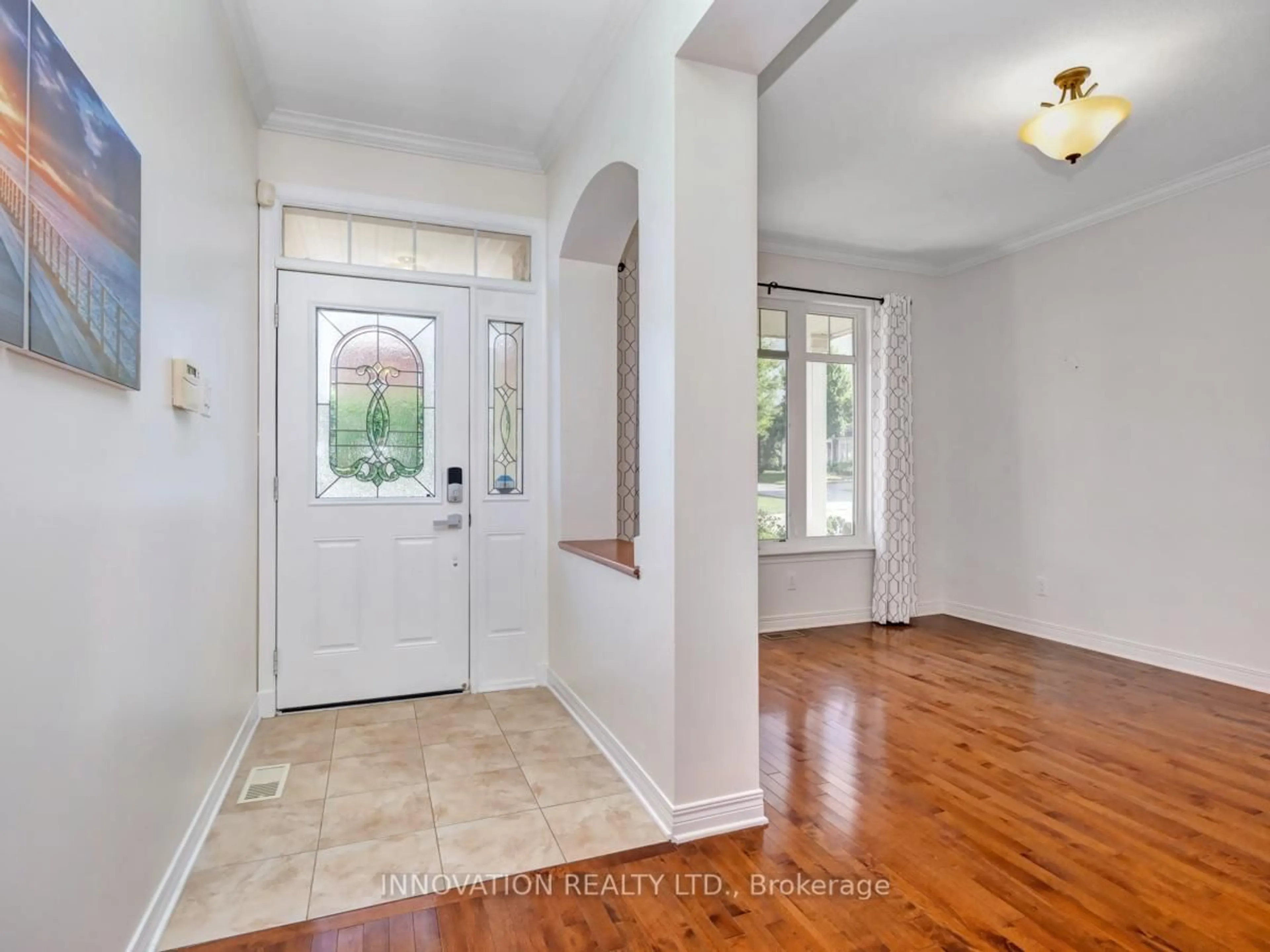 Indoor entryway for 454 BRUNSKILL Way, Ottawa Ontario K2T 0B2