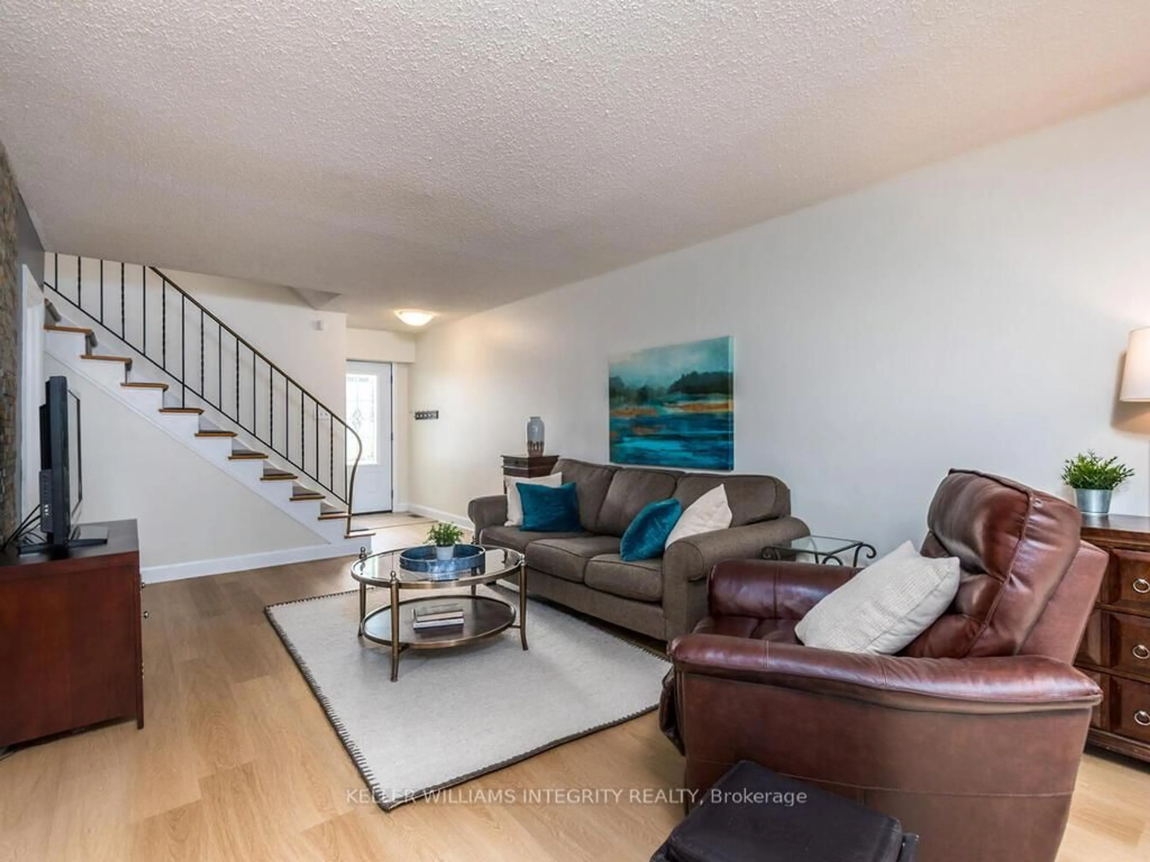 Living room with furniture, unknown for 126 Mcclelland Rd, Ottawa Ontario K2H 5V9