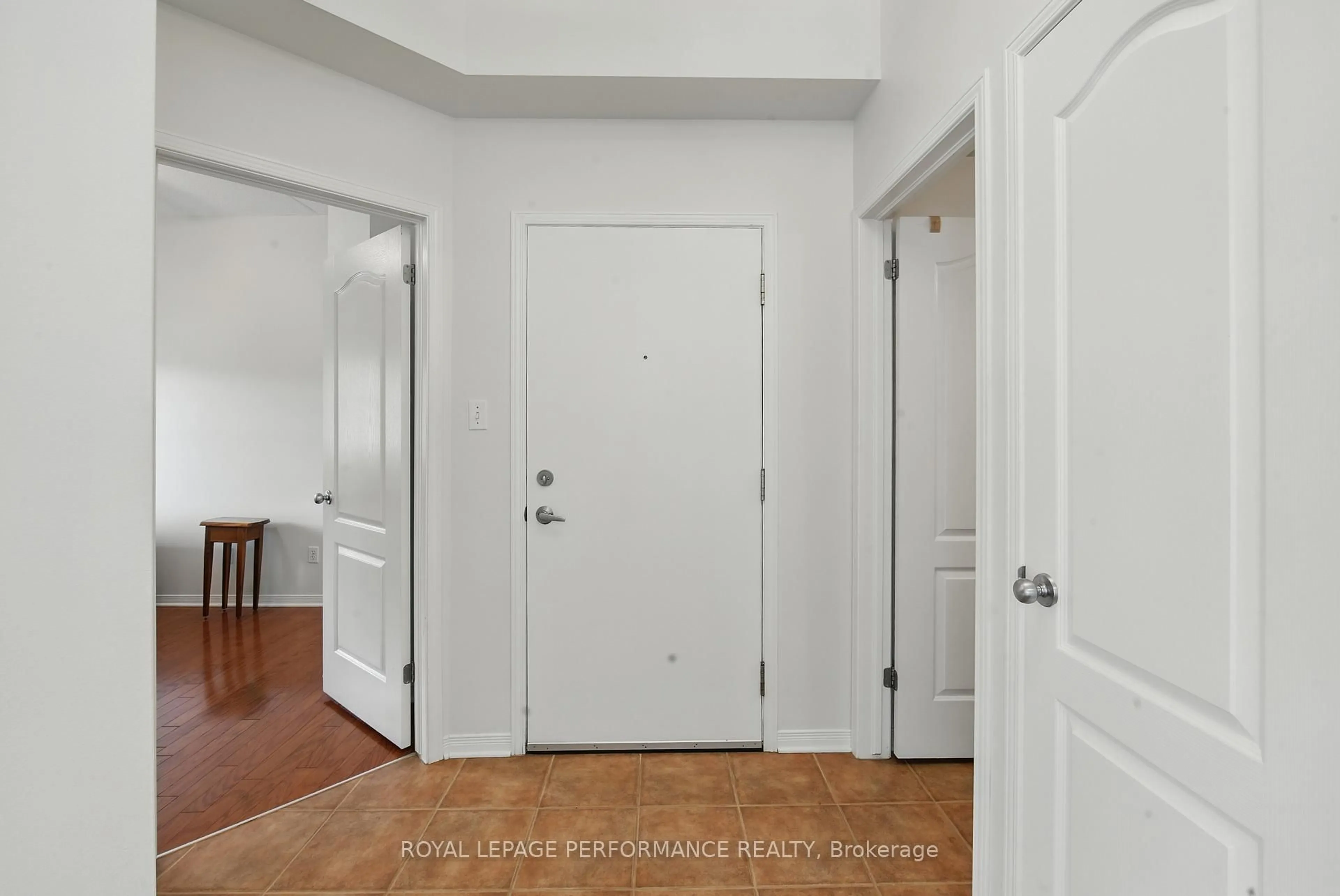 Indoor entryway for 1404 Clement St #113, Hawkesbury Ontario K6A 3V6