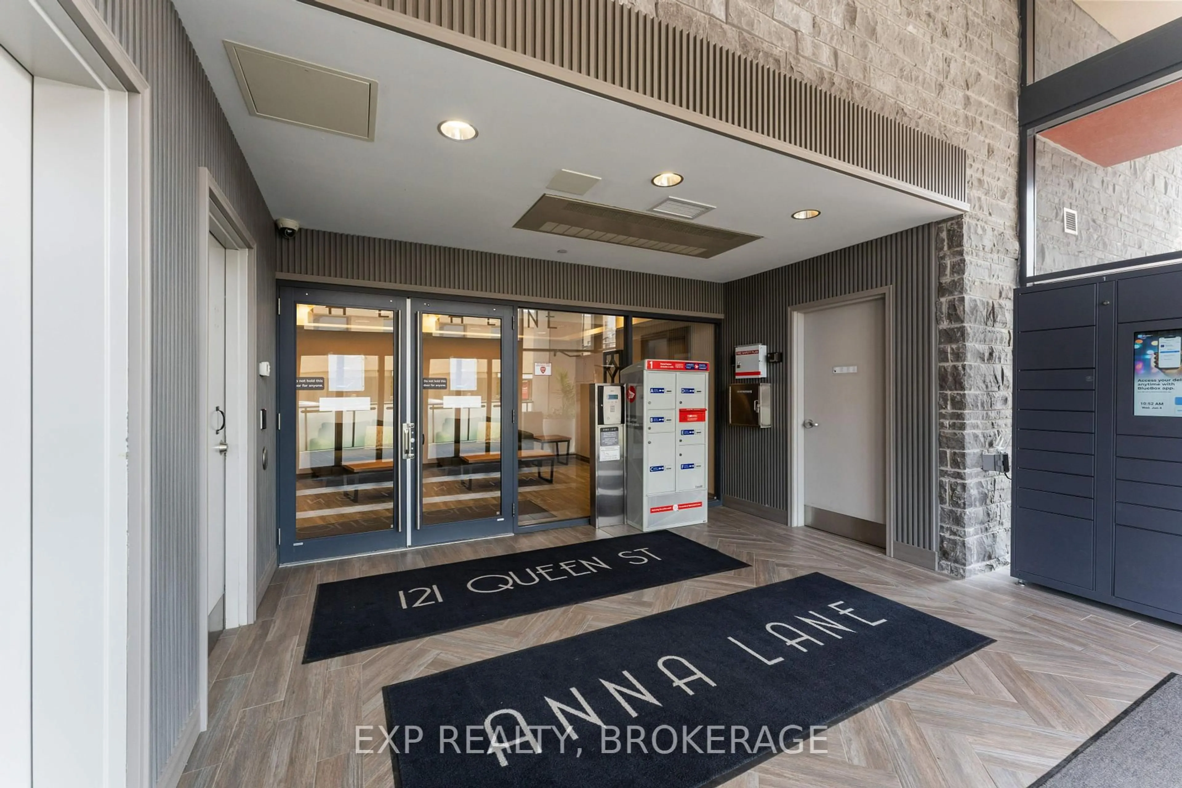 Indoor entryway for 121 Queen St #306, Kingston Ontario K7K 0G6