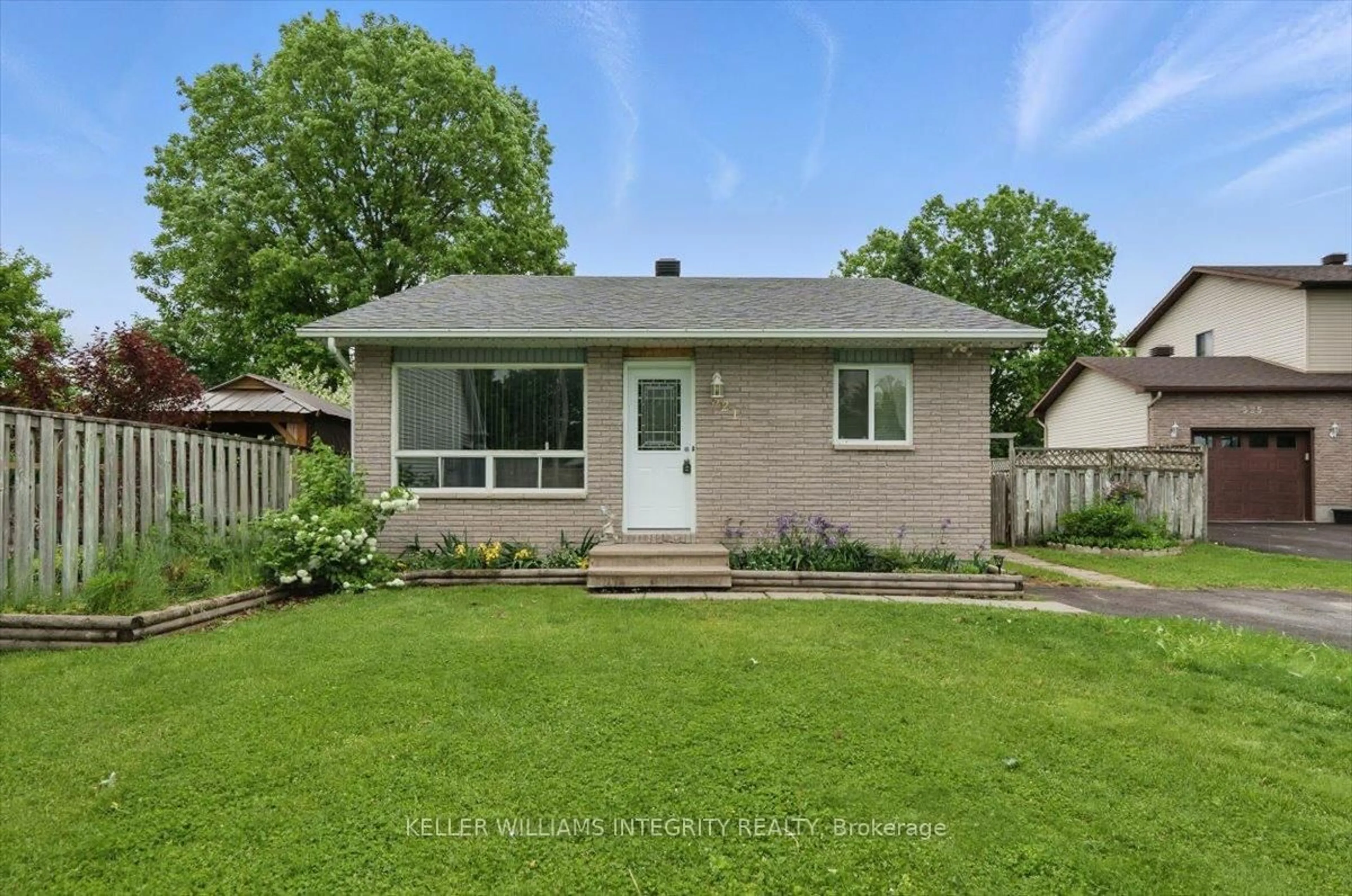 Unknown for 521 Robert St, Clarence-Rockland Ontario K4K 1E9