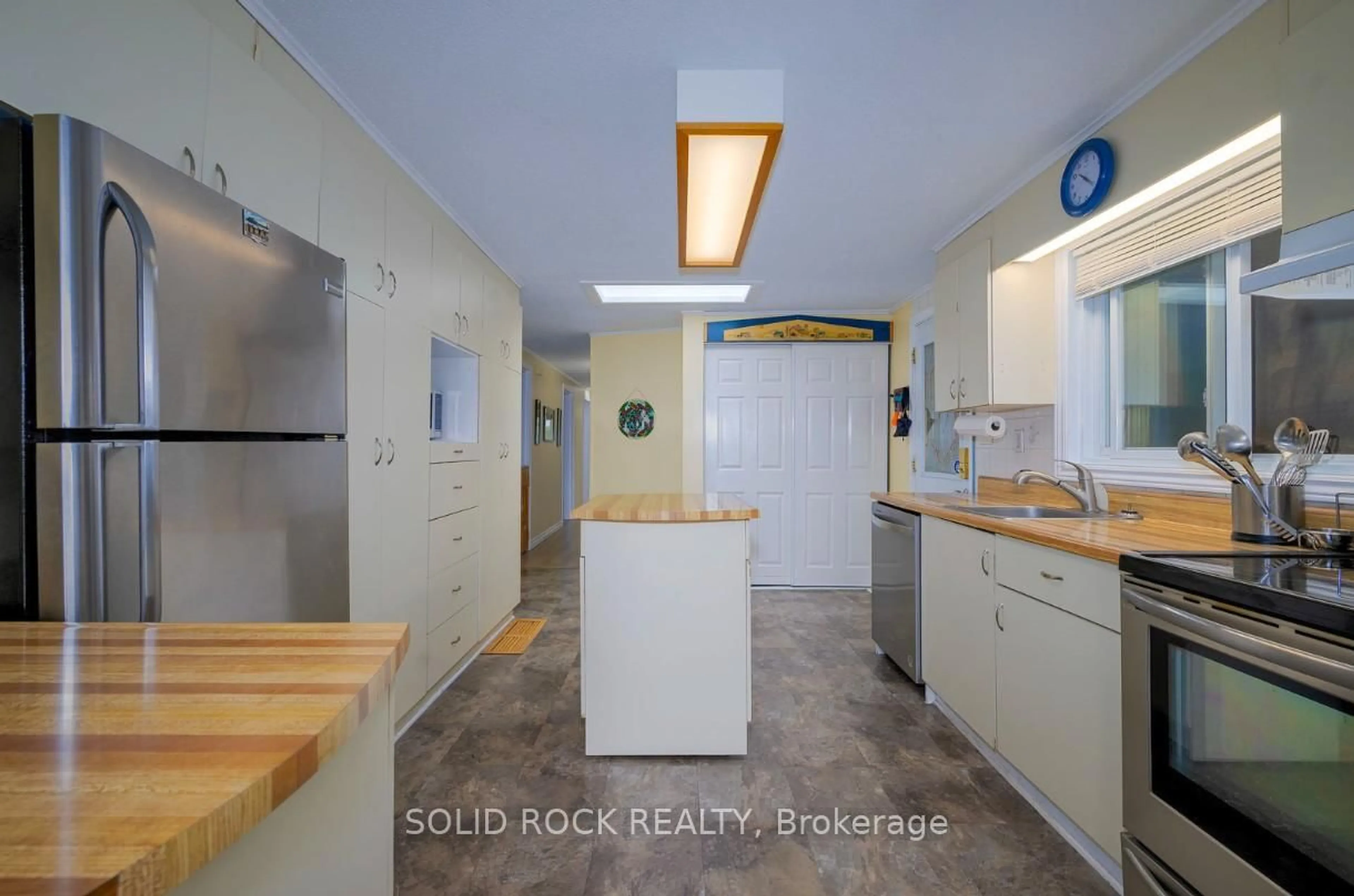 Standard kitchen, ceramic/tile floor for 211 Dodson St, North Grenville Ontario K0G 1J0