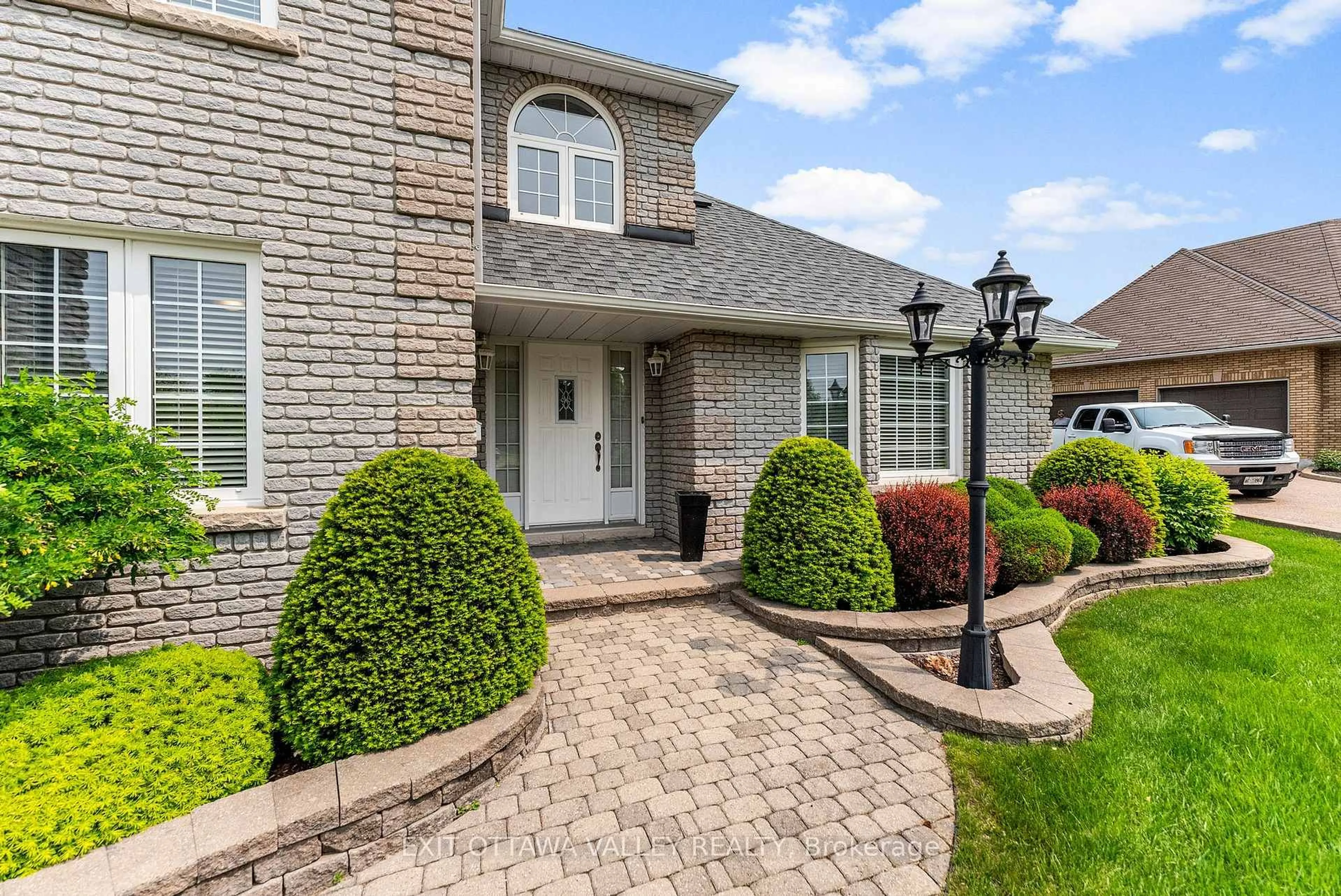 Home with brick exterior material, street for 127 Owens St, Pembroke Ontario K8A 8K1