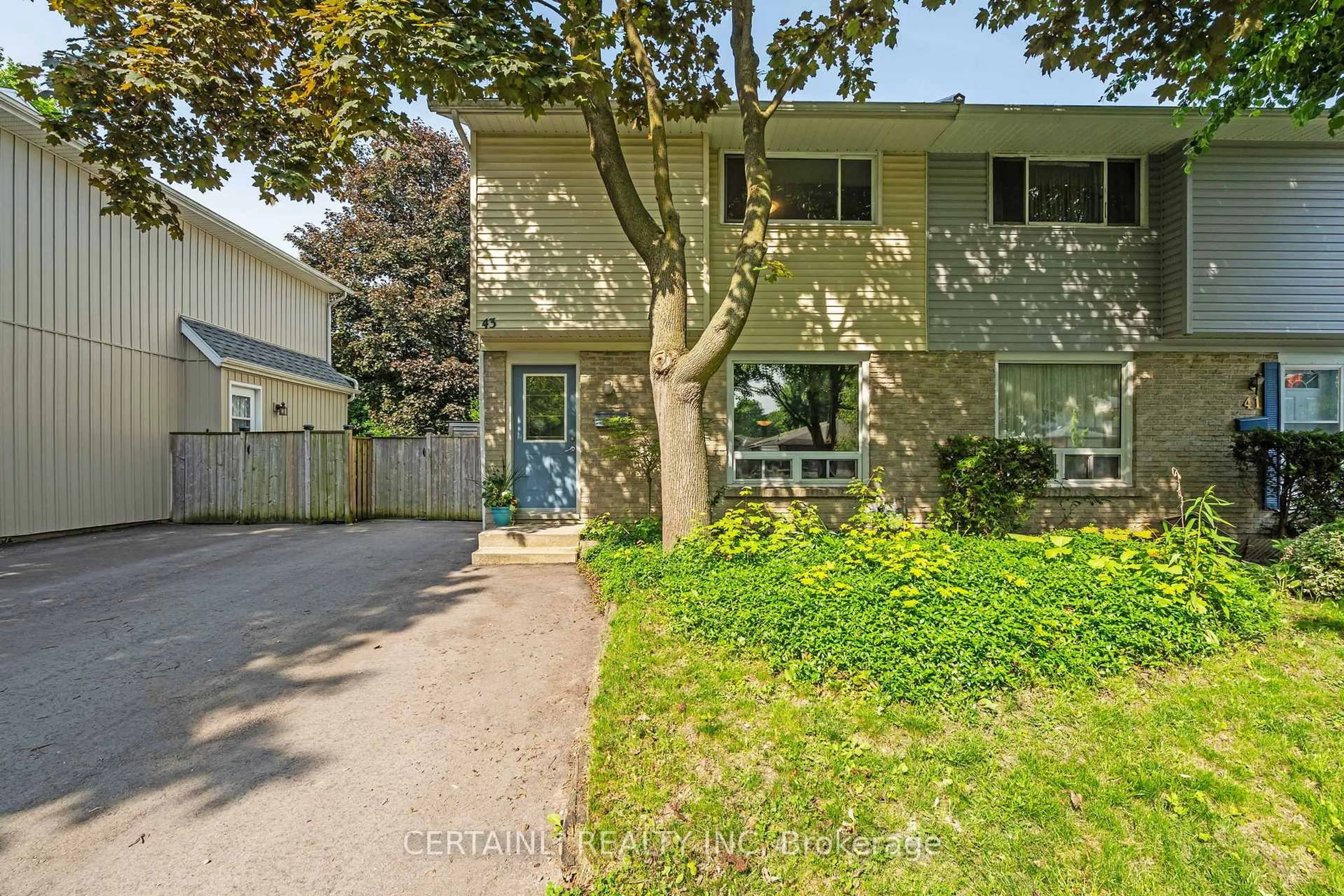 Unknown for 43 Ranchwood Cres, London North Ontario N6G 3A1
